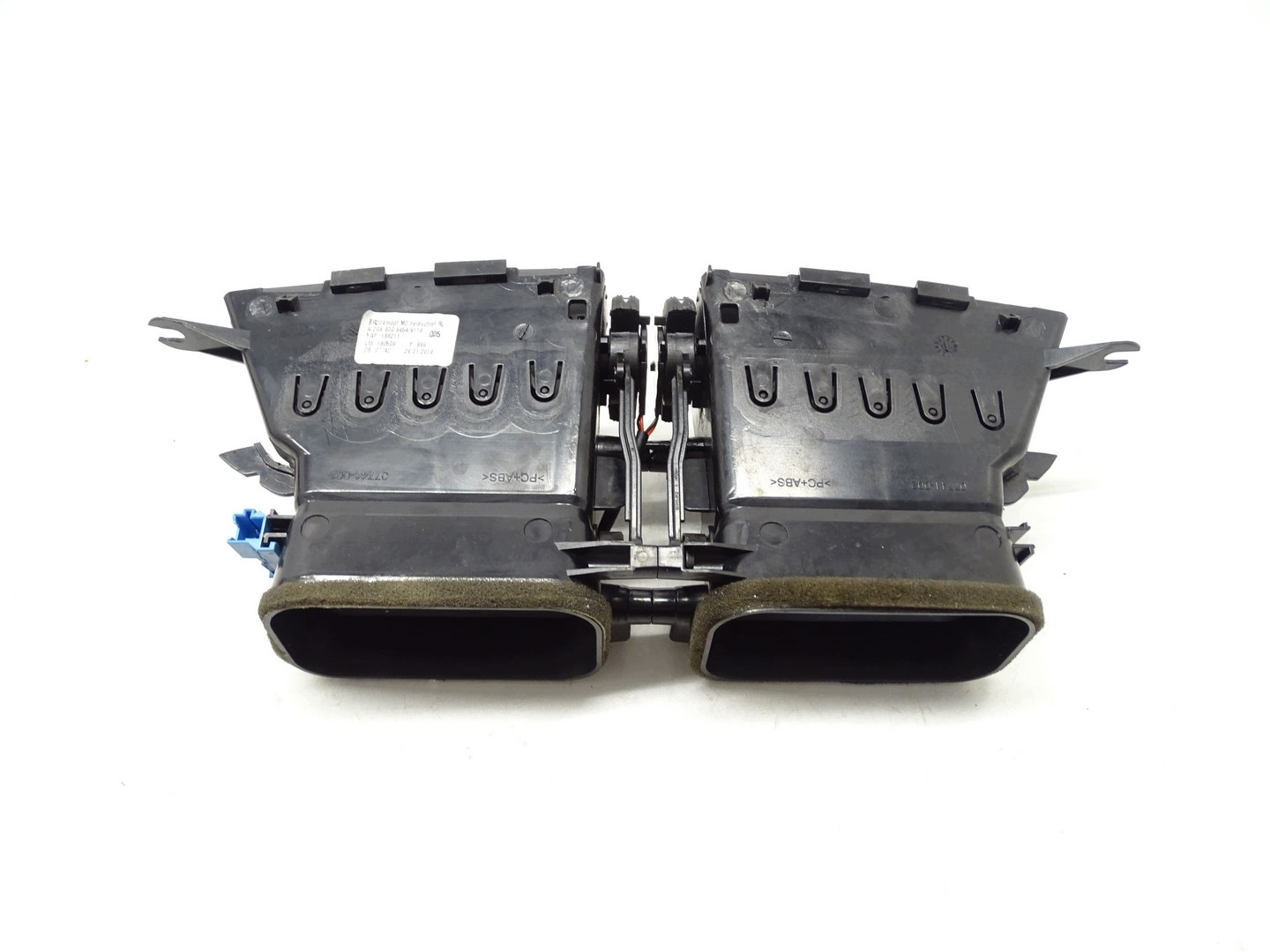 Mercedes W204 ilmastoinnin ritilä A2048308454