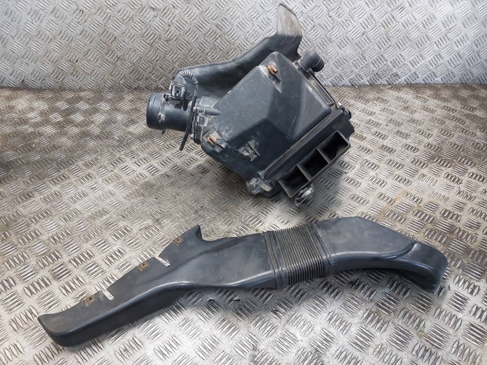 Luftfilterhus Passat B5 1.6 8V image 7