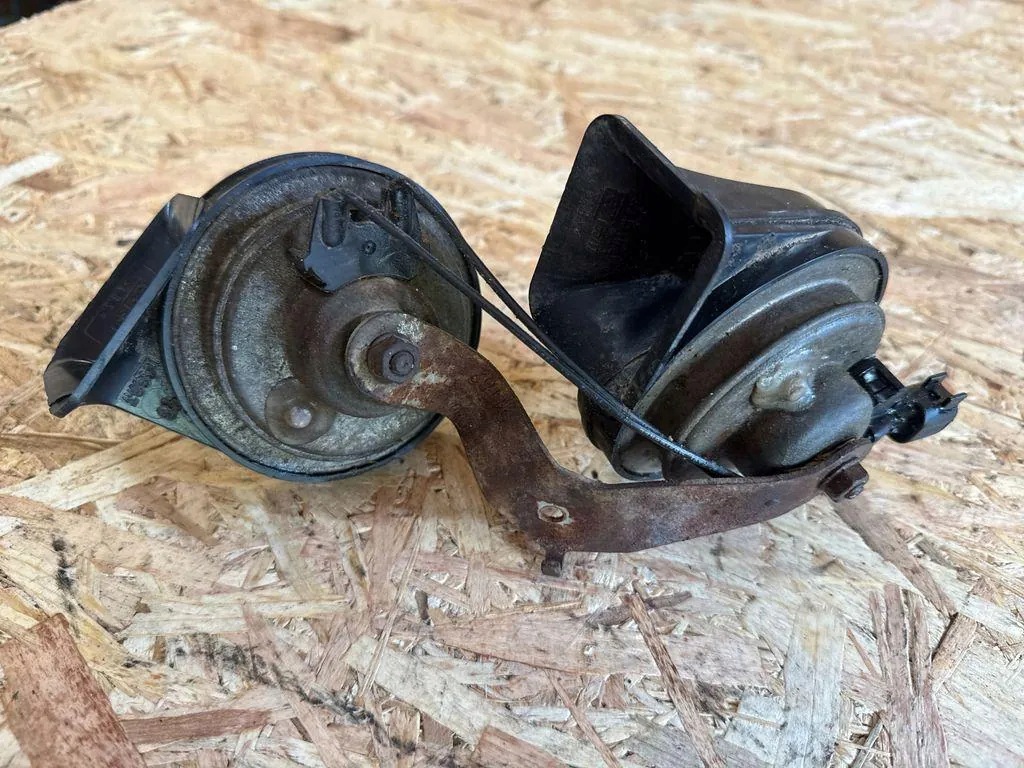 Klakson Ford Focus 2001 – OEM E35717 image 3