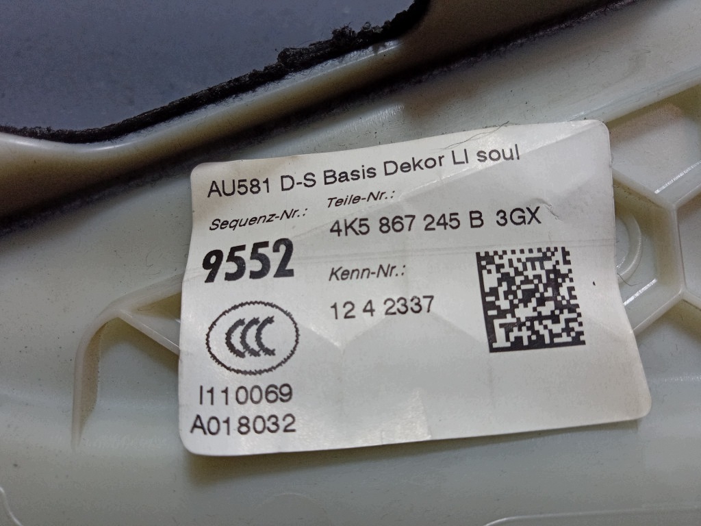 Audi A6 C8 S Line C-stolpe vänster bak, OEM 4K5867245B image 4