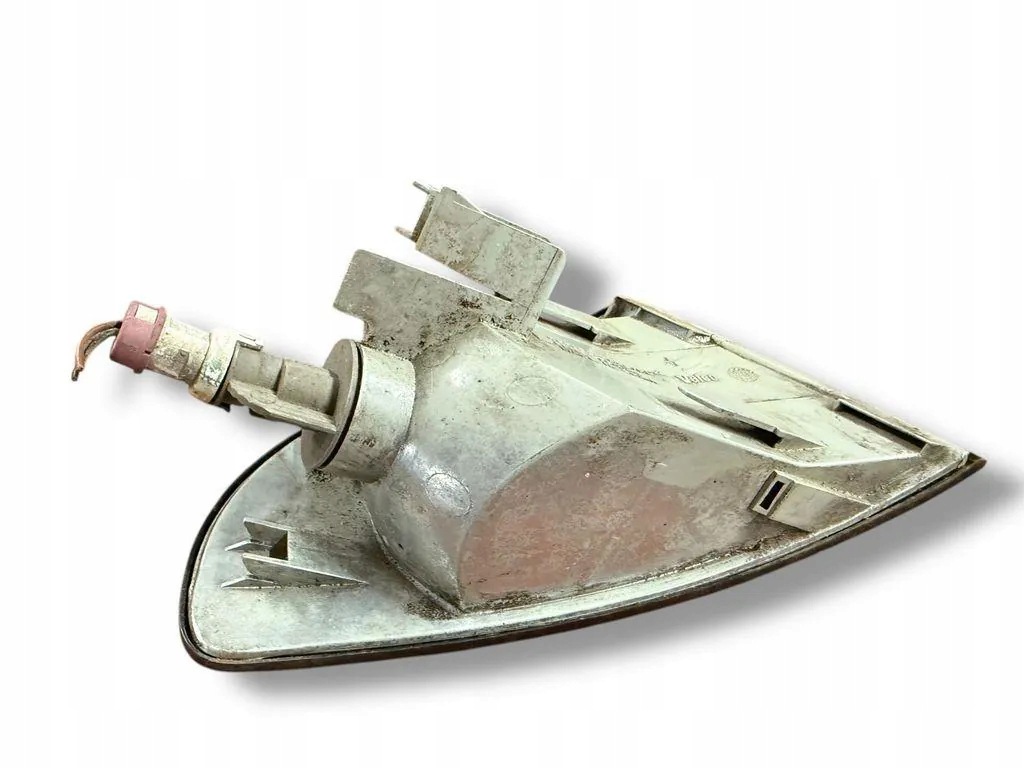 Audi A4 S4 B5 8D 1996 Forward direction indicator image 6