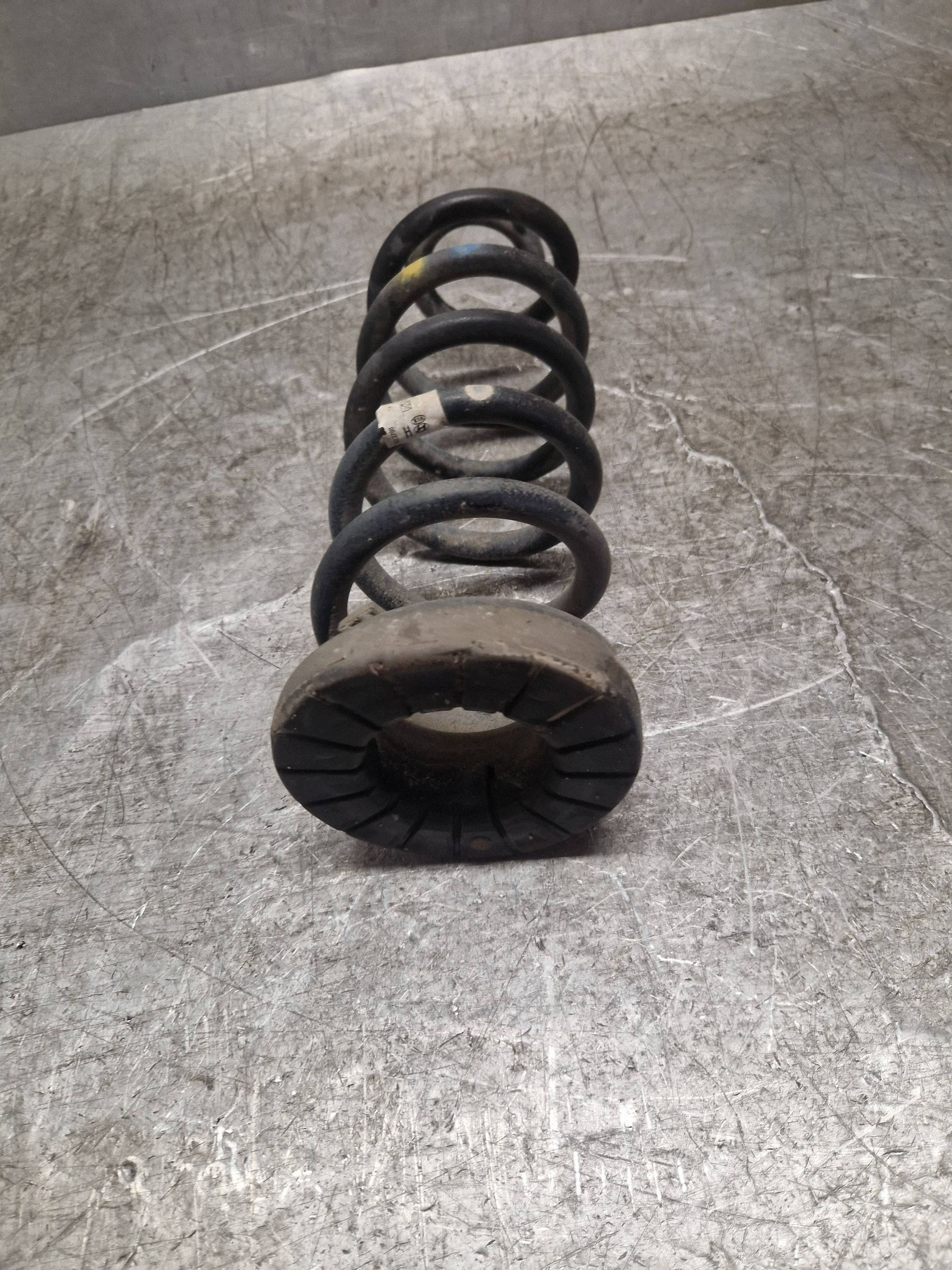 Gebrauchte Hinterachsfeder KIA Sportage F03790 image 3