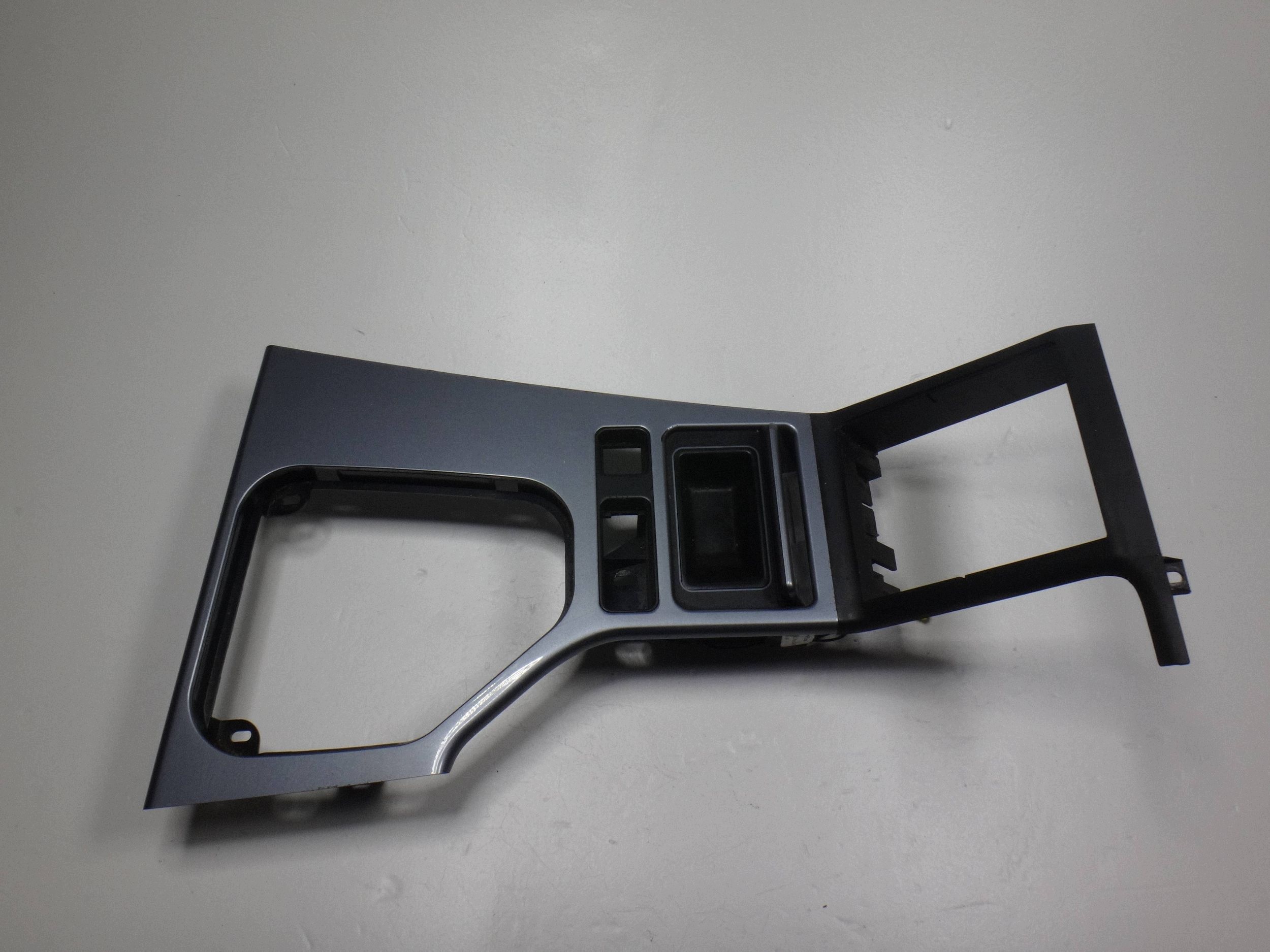 BMW E39 Center Console Trim Frame OEM 8256299 image 2