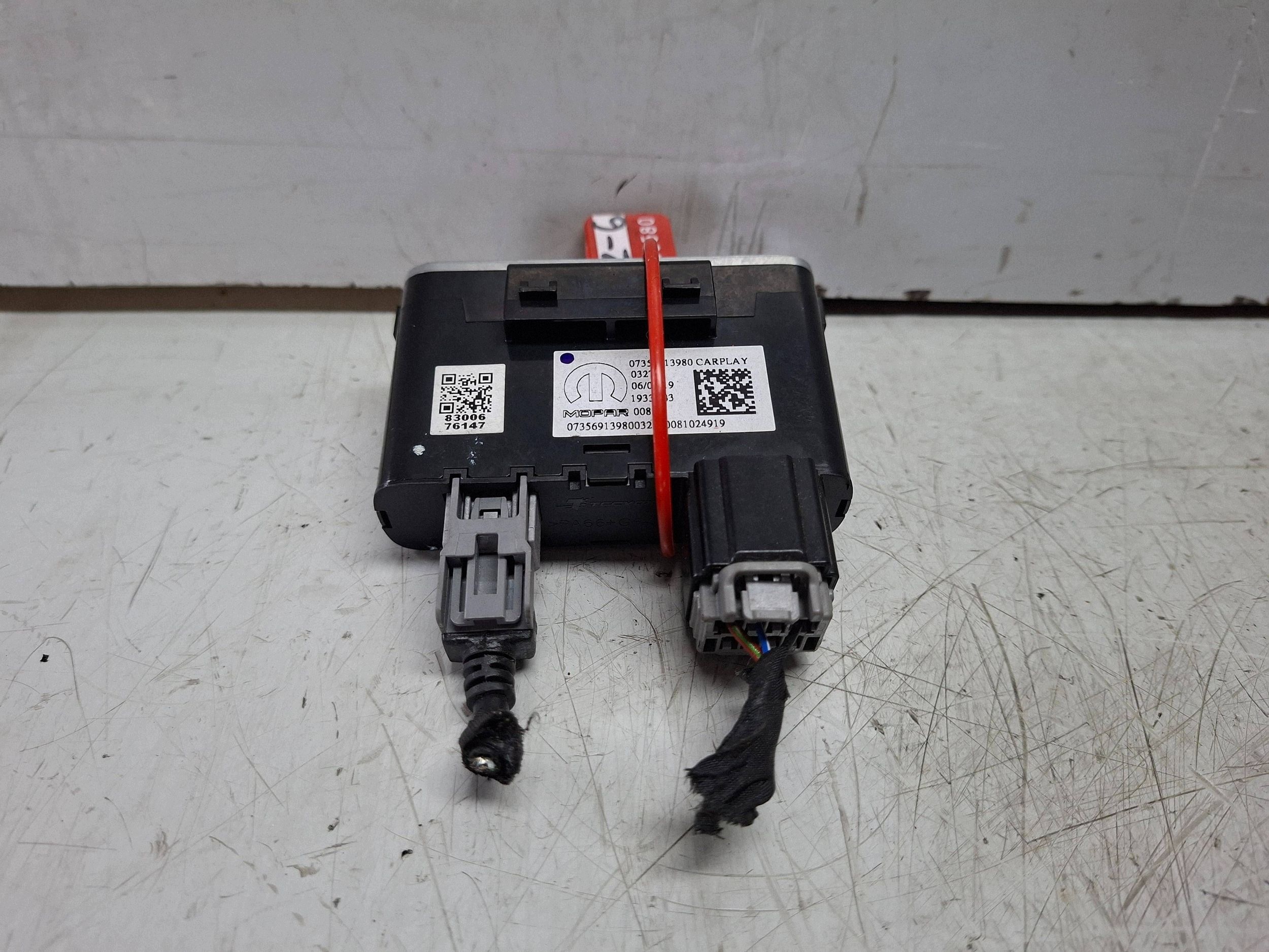Enchufe USB S27658580 Fiat 500L 2017- image 3