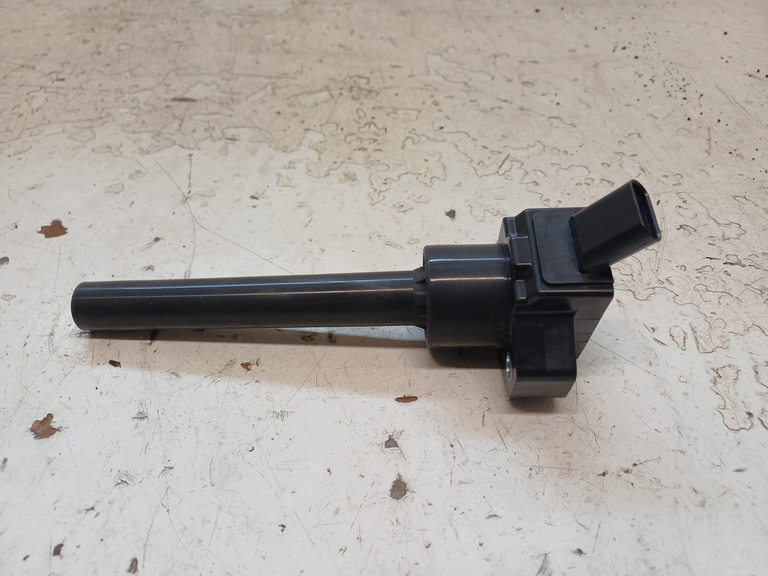 Kia Rio IV 1.0 T-GDI sytytyspuola 2730108200