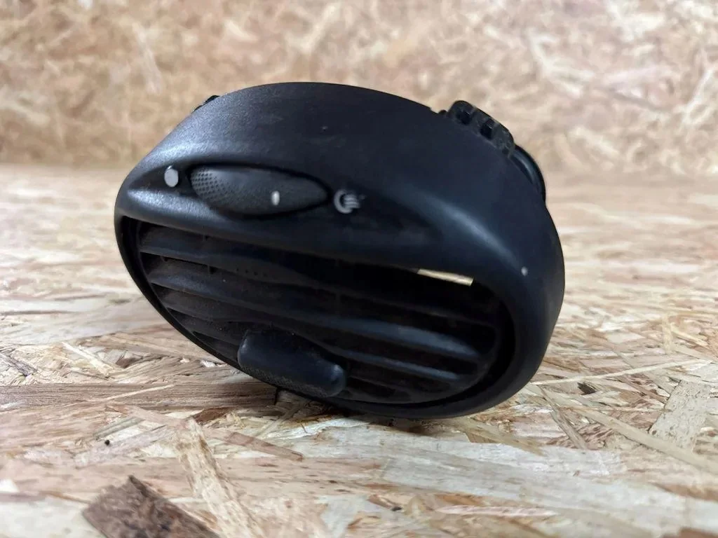 Prise d'air console FORD FOCUS Turnier image 2