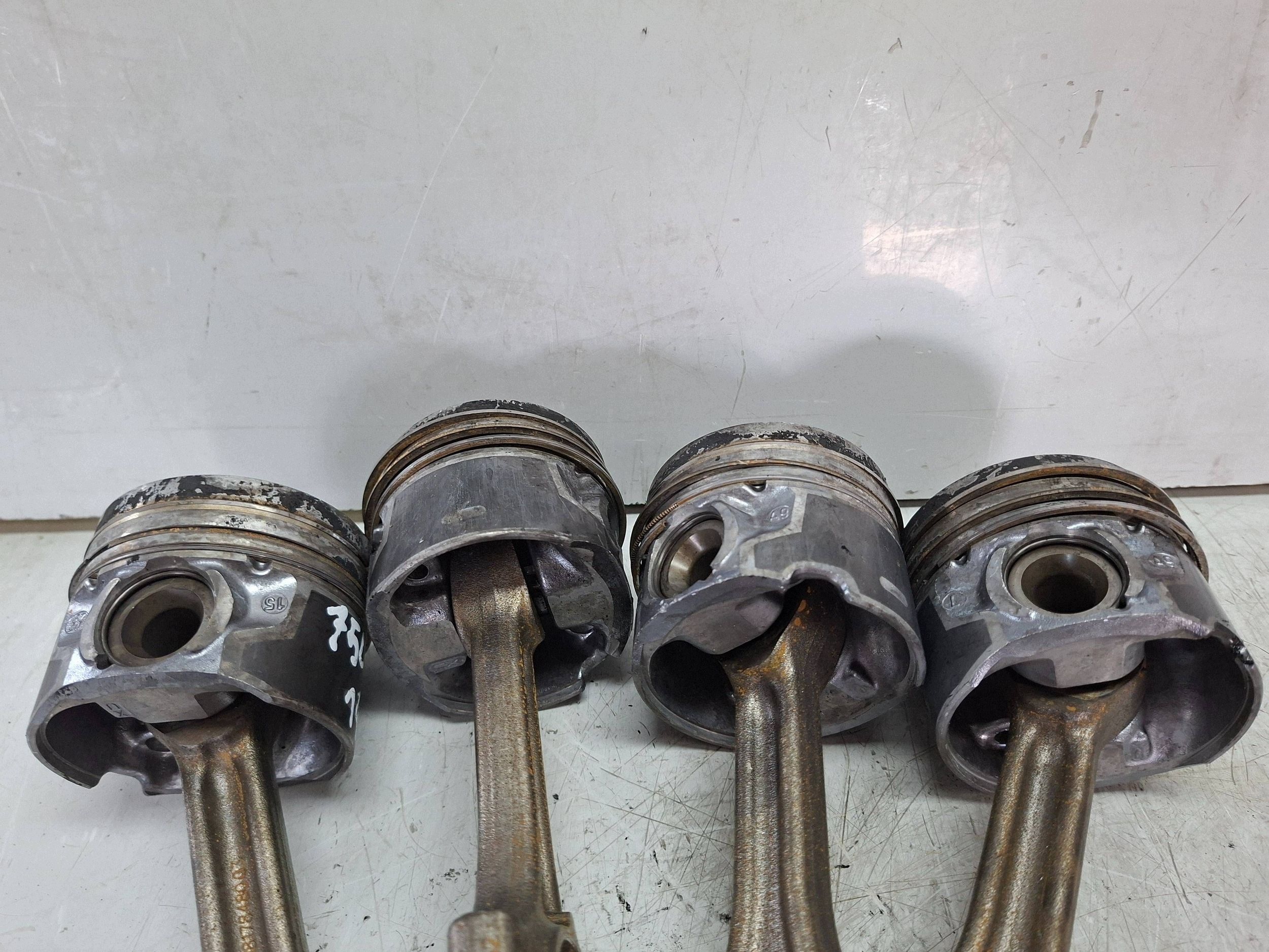 Mäntä 75L146 YH01 Citroen Peugeot Ford 1.5 BlueHDi