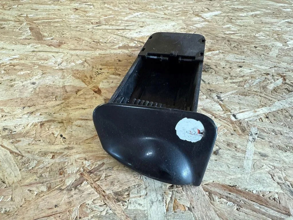 Cendrier Ford Focus I 98ABA04810CFW image 2