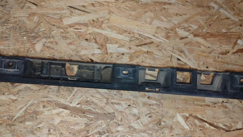 Support ressort arrière VW Passat B6 Variant 3C9807863 image 7