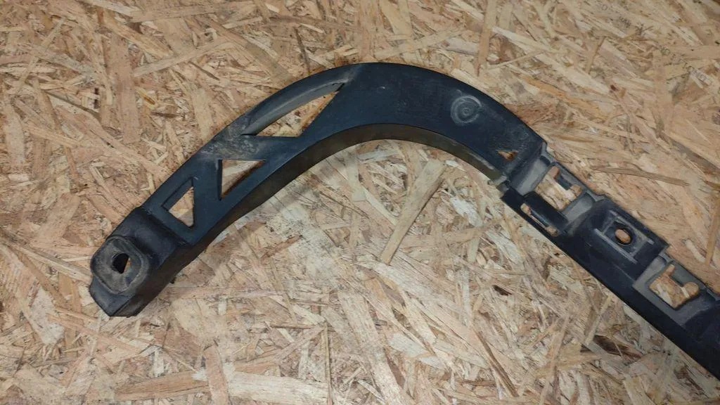Support ressort arrière VW Passat B6 Variant 3C9807863 image 8
