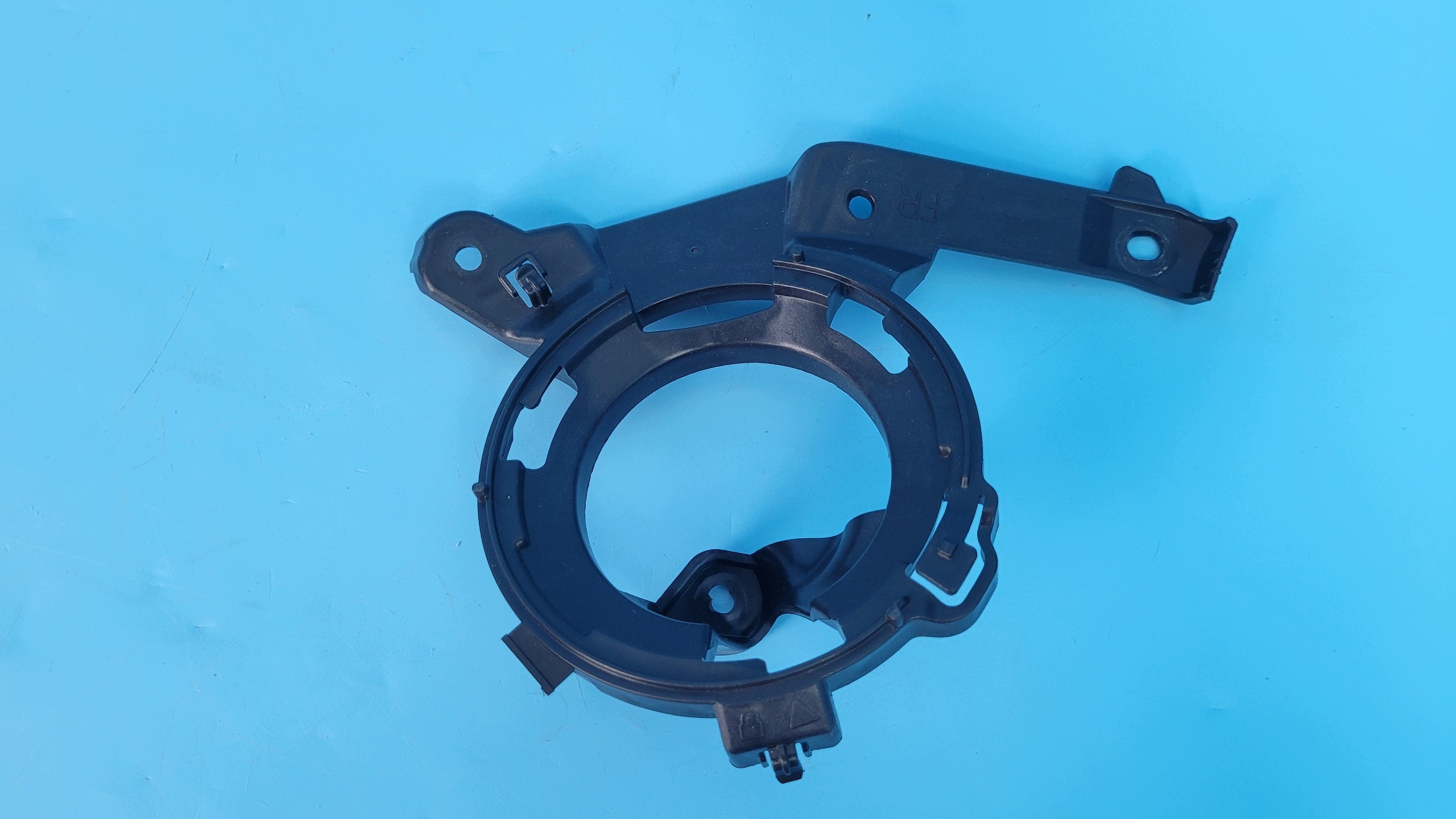 Soporte Altavoz Mercedes W254 GLC 300de A2545453800 image 9