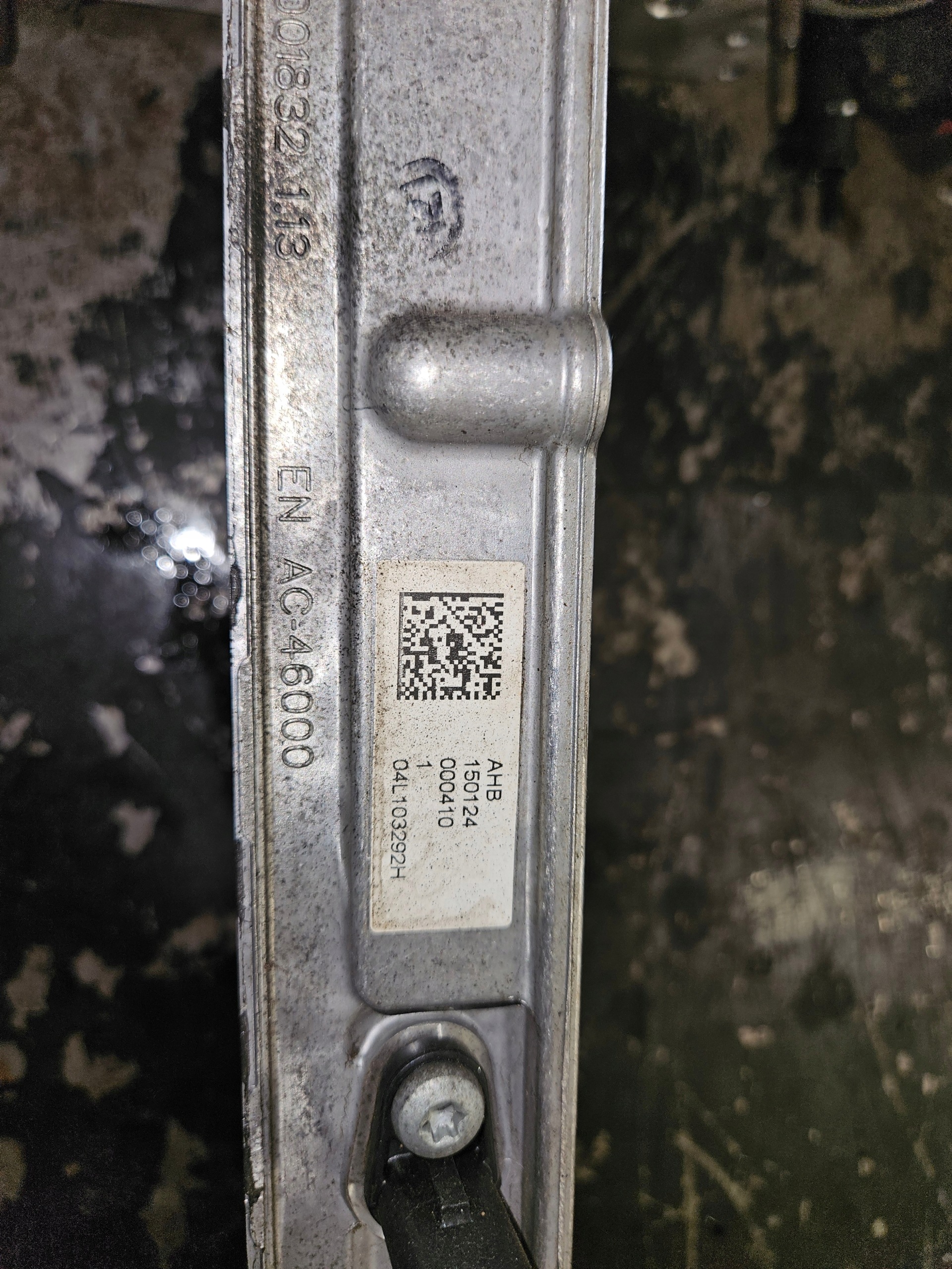 VW AUDI SKODA 2.0 TDI Distributiekettingdeksel 04L103308F image 4