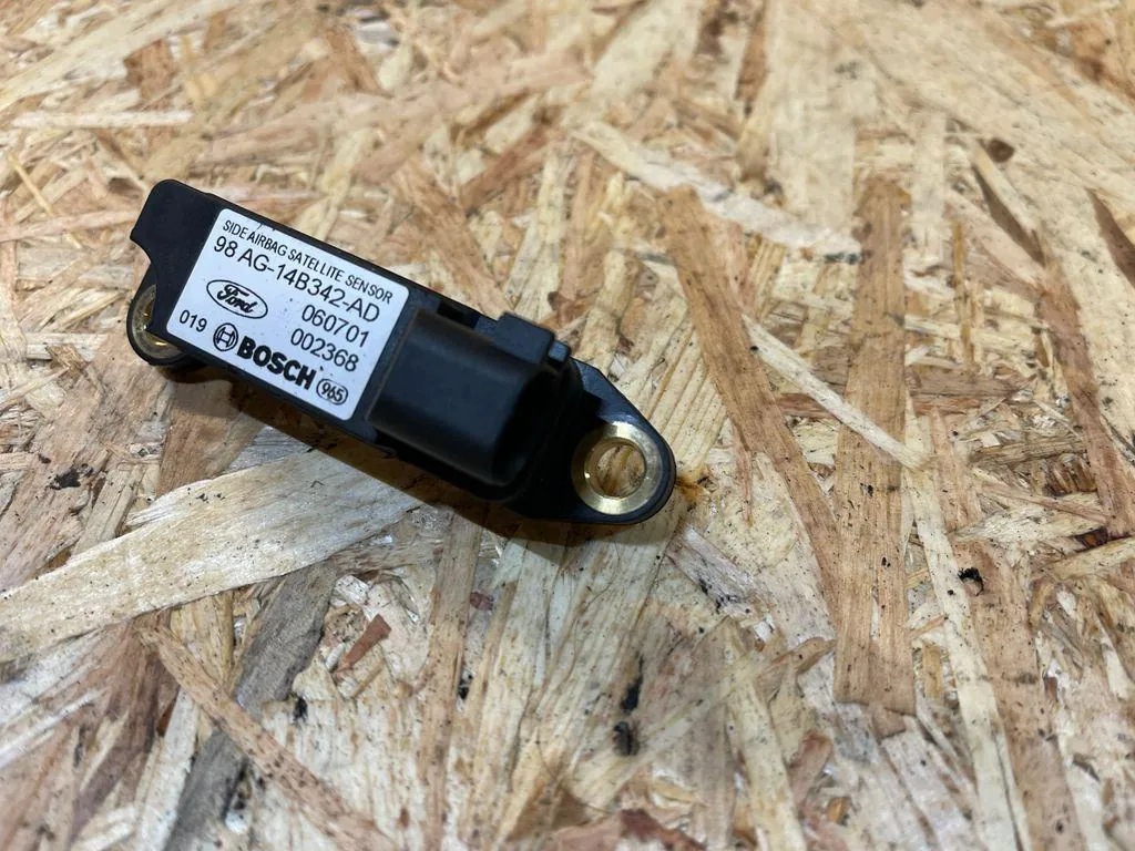 Sensore airbag Ford Focus Turnier 1.8L image 3