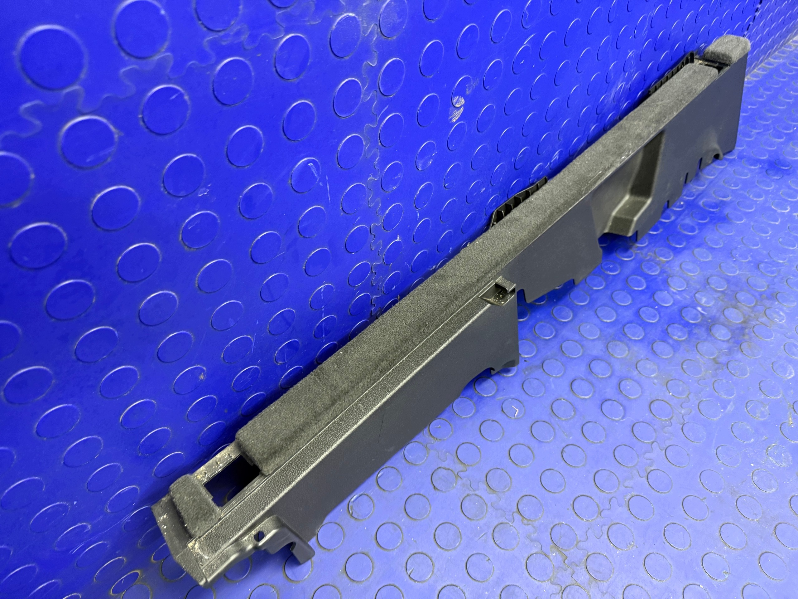 Support plancher coffre gauche Audi Q7 4M image 3