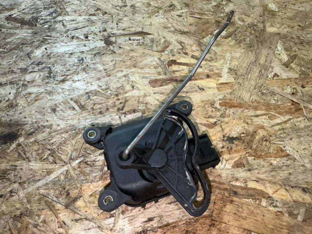 Luftflödesventilmotor Audi A6 (4B2, C5) 0132801129 1.9L image 3