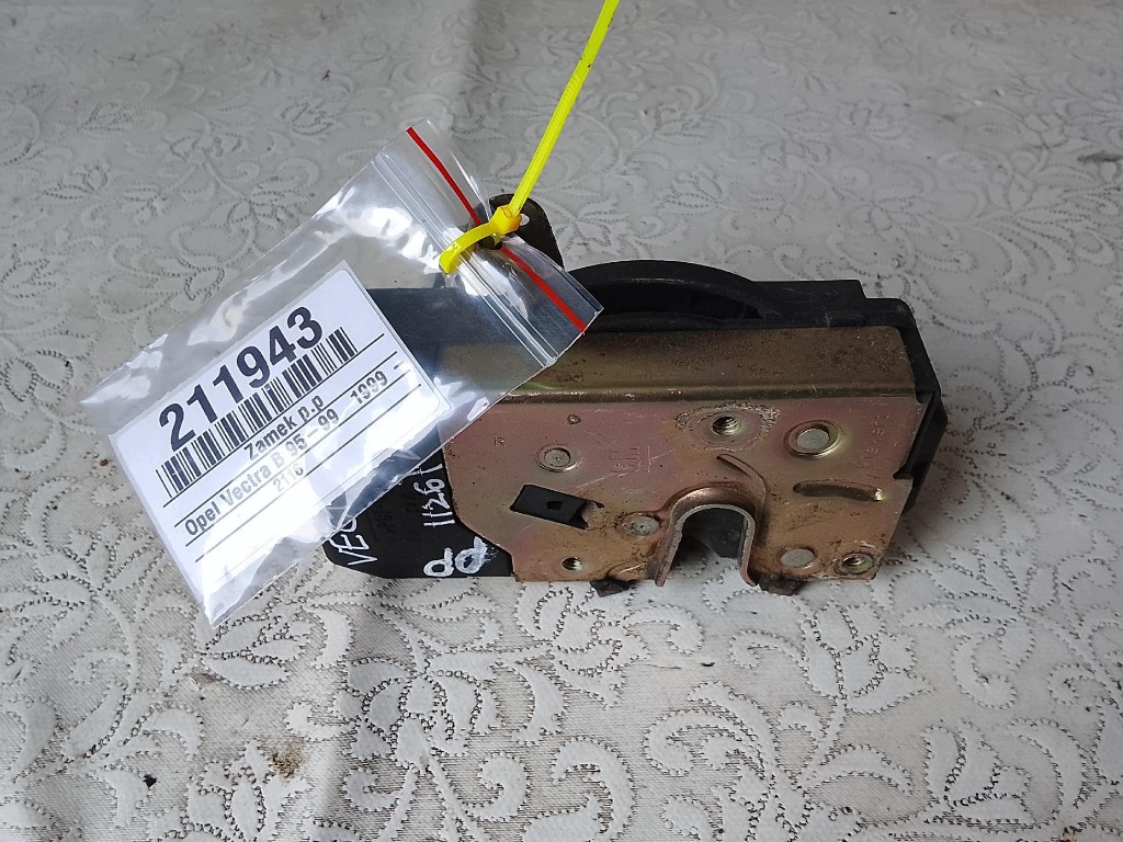 Zamek przedni prawy 3 piny Opel Vectra B image 2