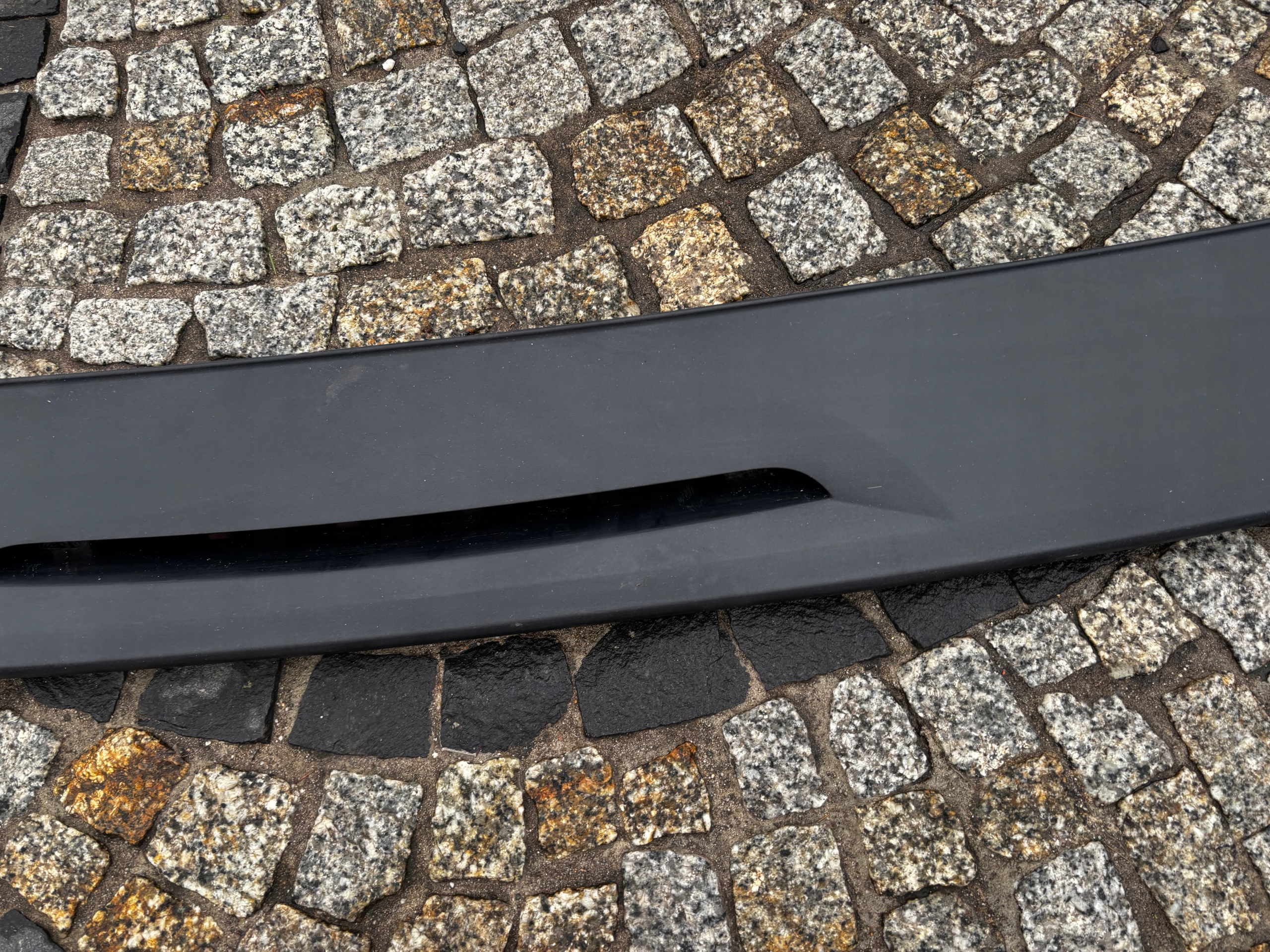 Spoiler coffre VW T7 7T0827361 occasion image 4