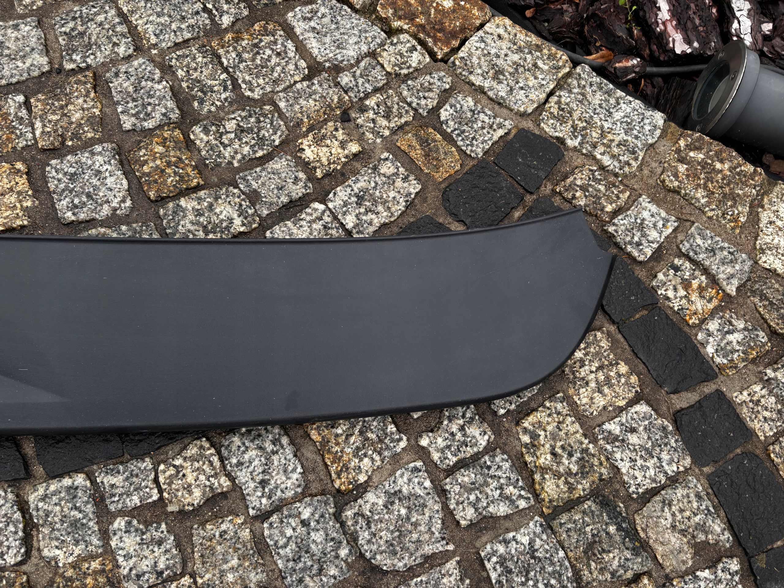 Spoiler coffre VW T7 7T0827361 occasion image 6