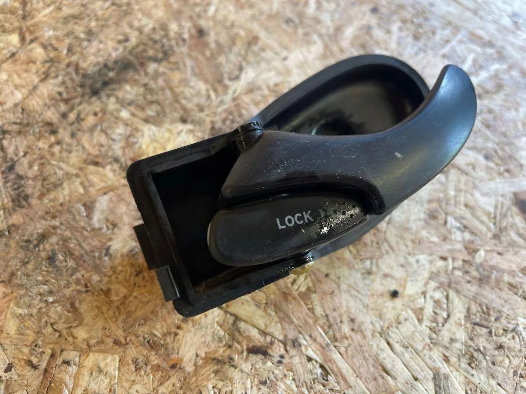 Innerdörrhandtag Vänster Fram Ford Focus MK1 image 4