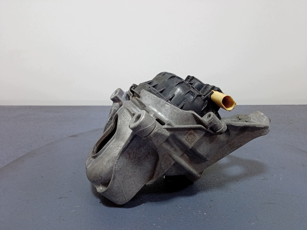 Audi A6 C8 2.0 TDI moottorin jalka vasen 4M0199371B