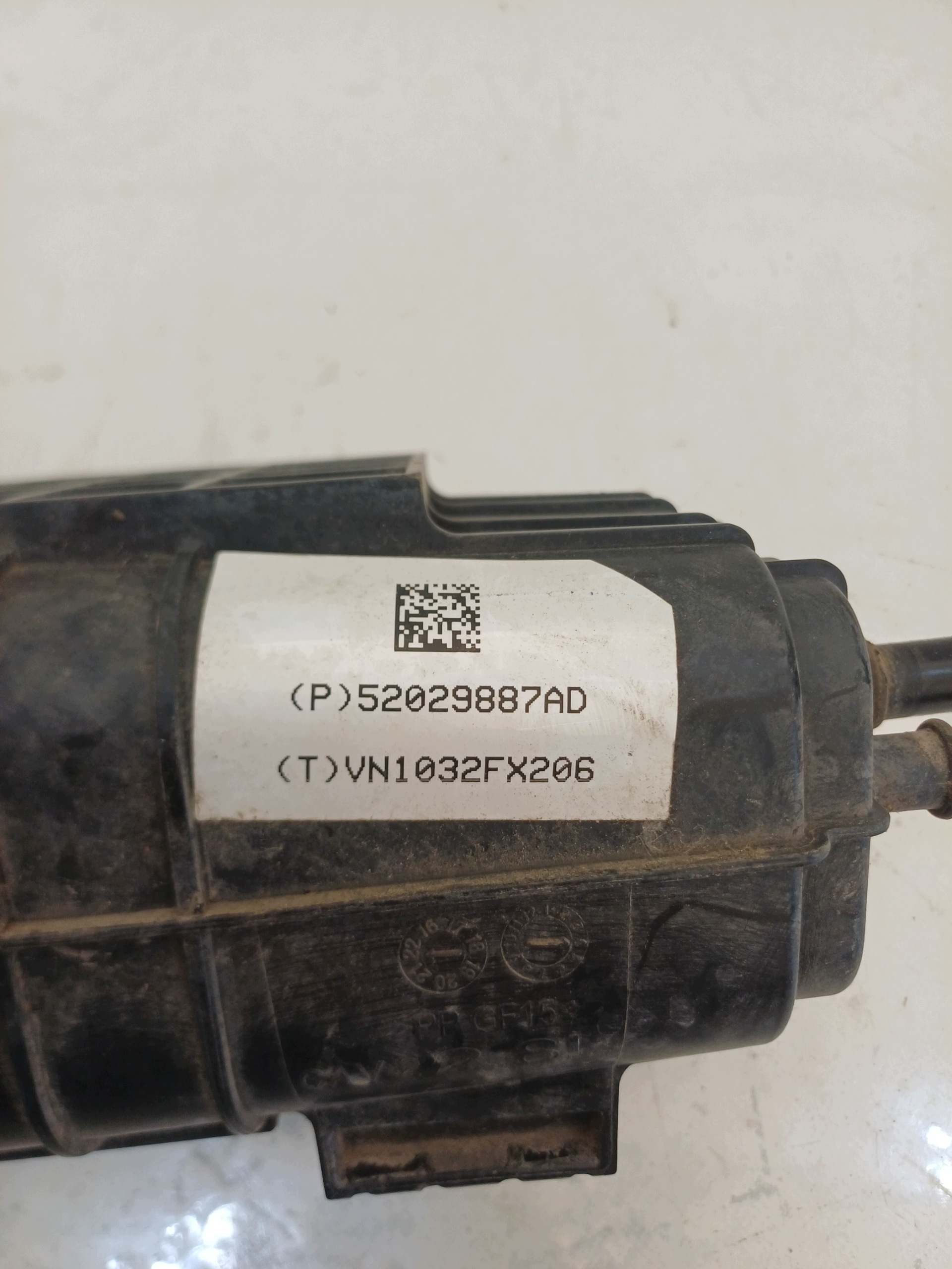 Filtre EVAP Dodge RAM V 19 52029887AD Occasion image 5