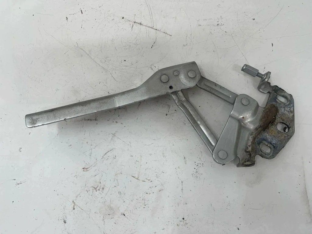 Support moteur gauche VW Passat B6 3AA823302 image 6
