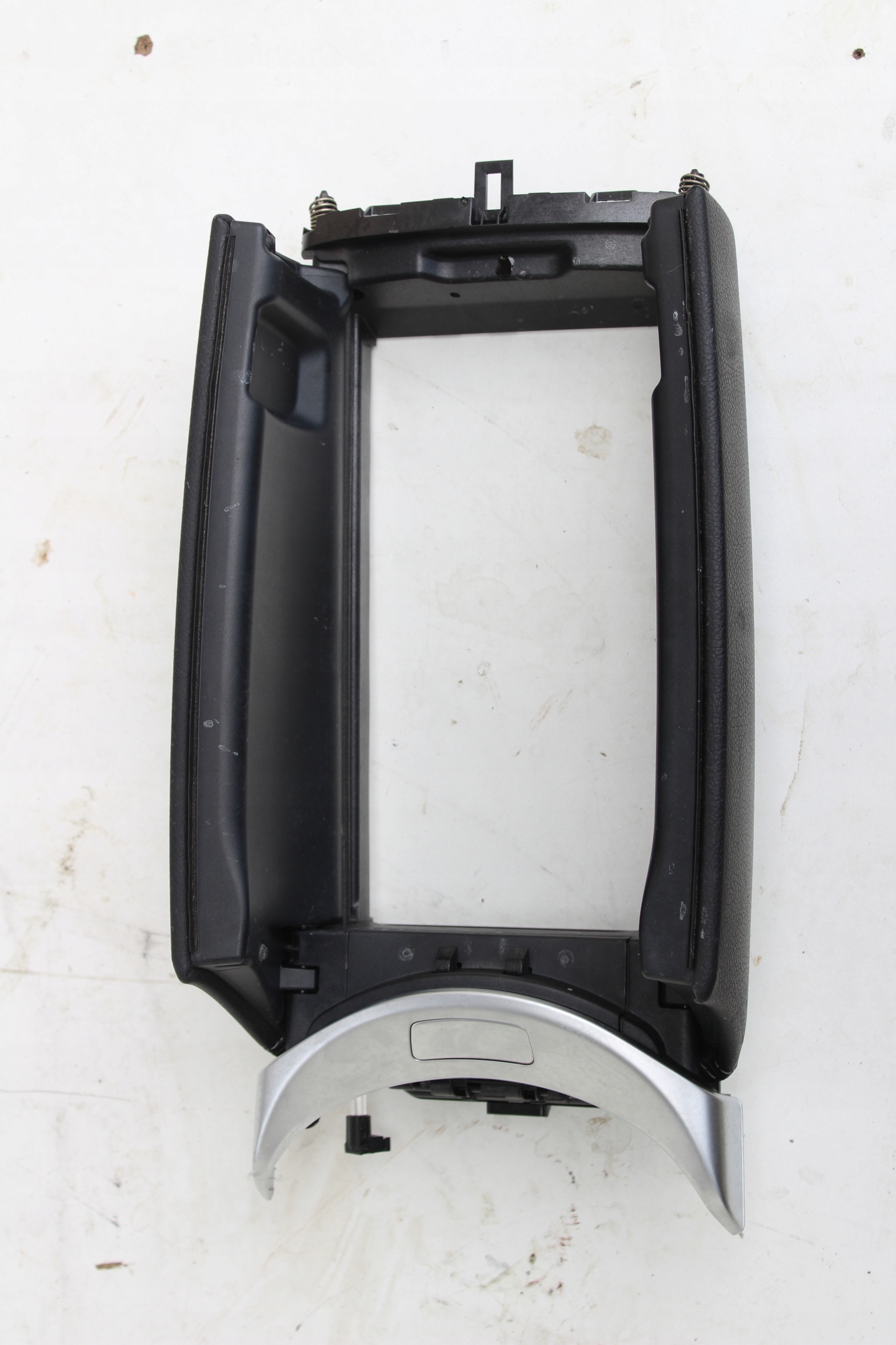 Armrest 2056800795 Mercedes C Class Sedan 15R