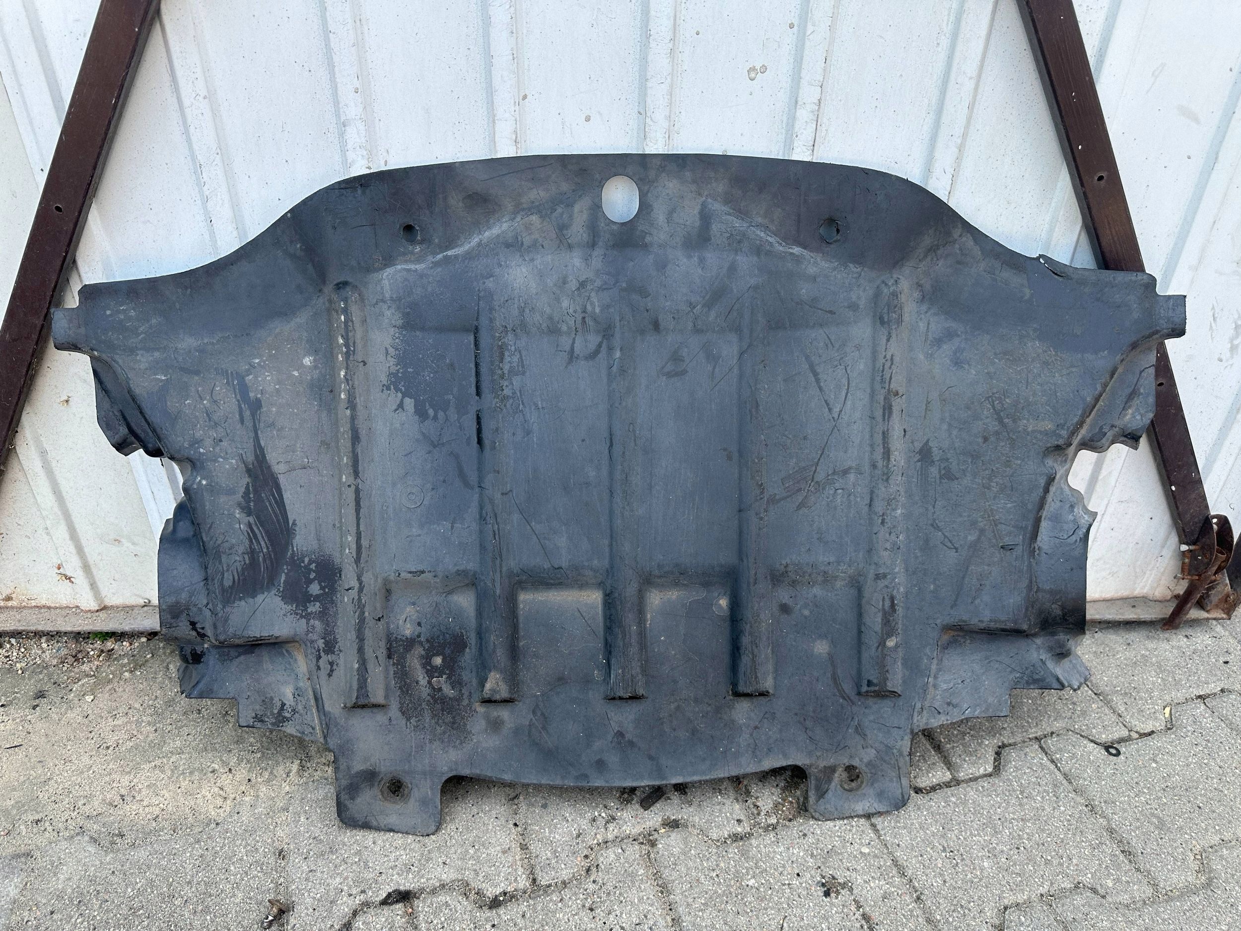 Proteção do Motor Chrysler 300C II 11- 68083326AC image 6