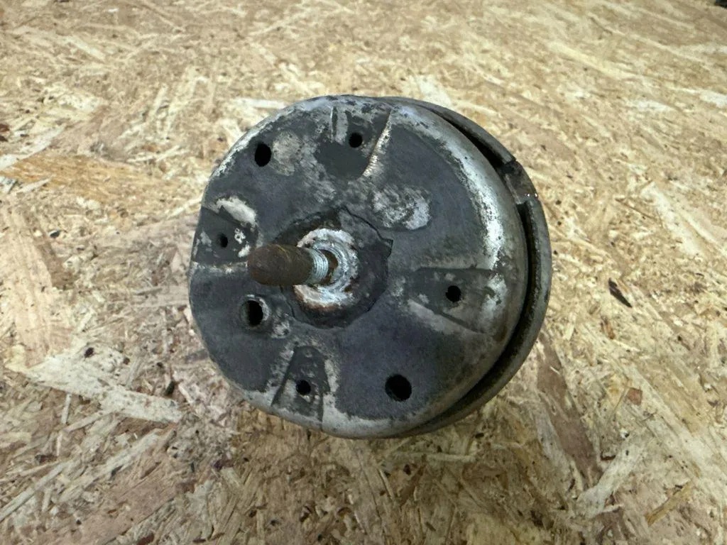 Support moteur gauche Audi A4 B5 8D0199382P image 3