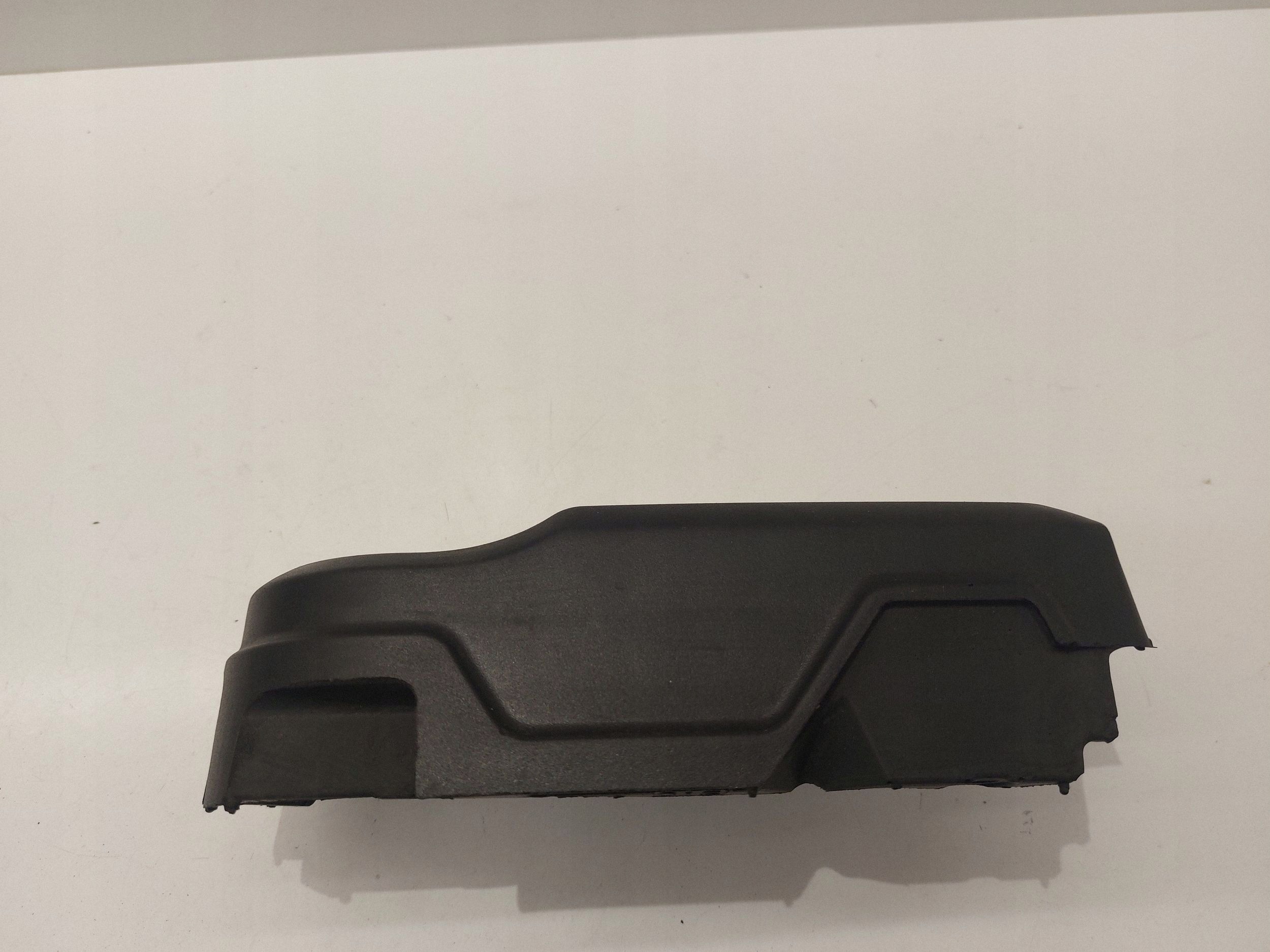 Cache moteur VW Tiguan Allspace 2024 (05E103729C) image 5