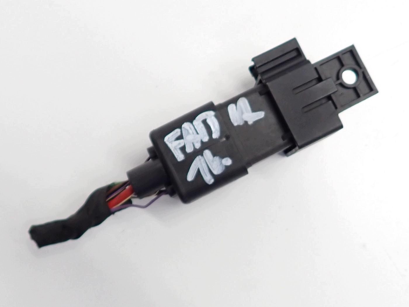 Relè candelette Skoda Fabia III 038973721B
