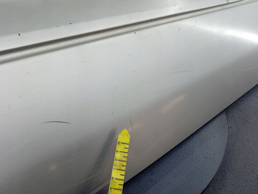 Suzuki Vitara I 5D Türleiste vorne rechts OEM A-826452-01 image 3