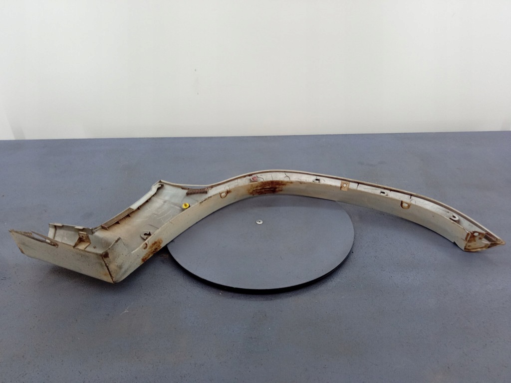 Stänkskyddslist fram vänster Suzuki Vitara 94- image 7