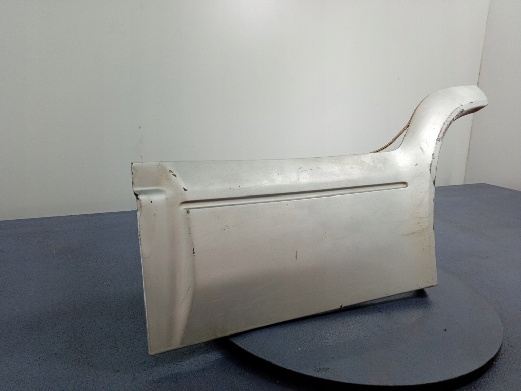 Suzuki Vitara I 5D takaluukku vasen OEM A-826460-01