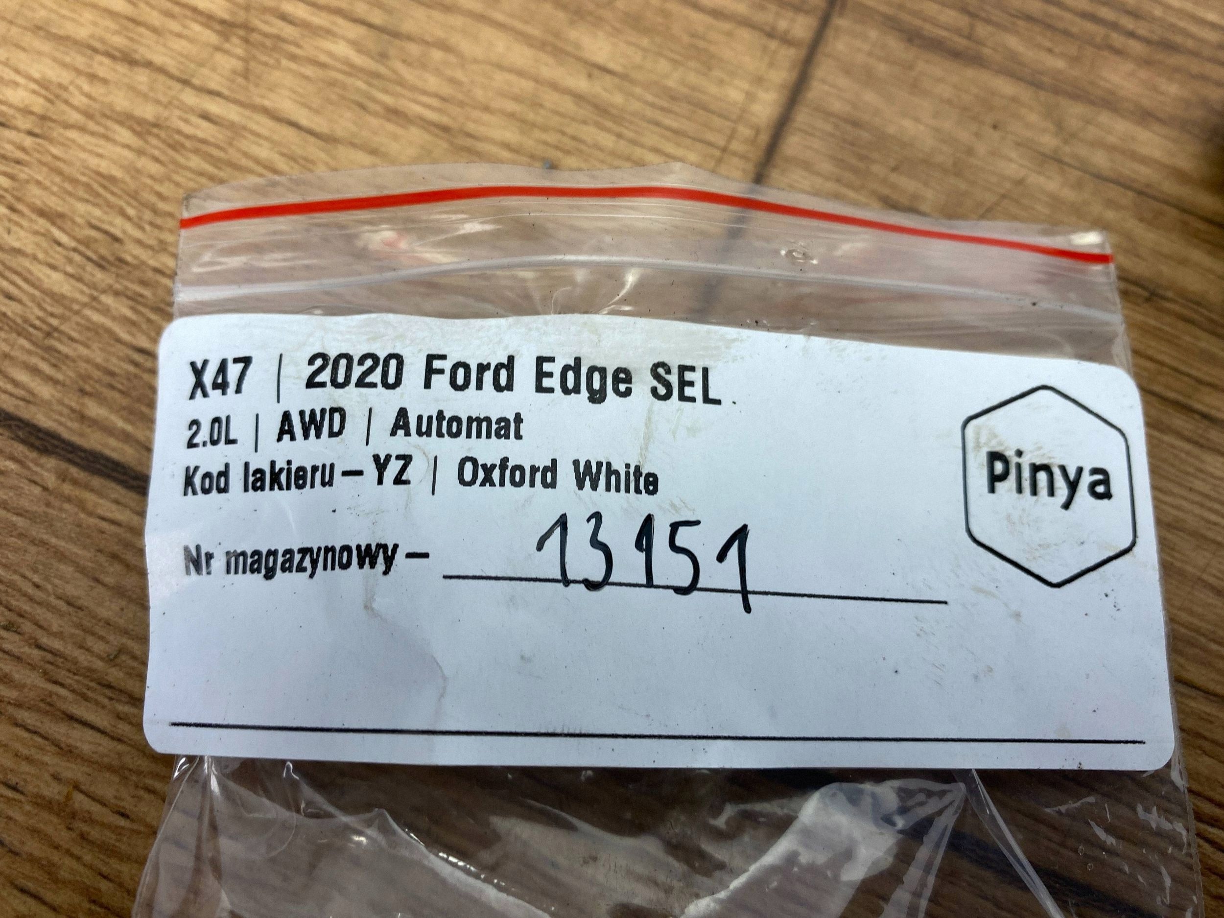 Válvula base filtro aceite Ford Edge II 2019+ image 9