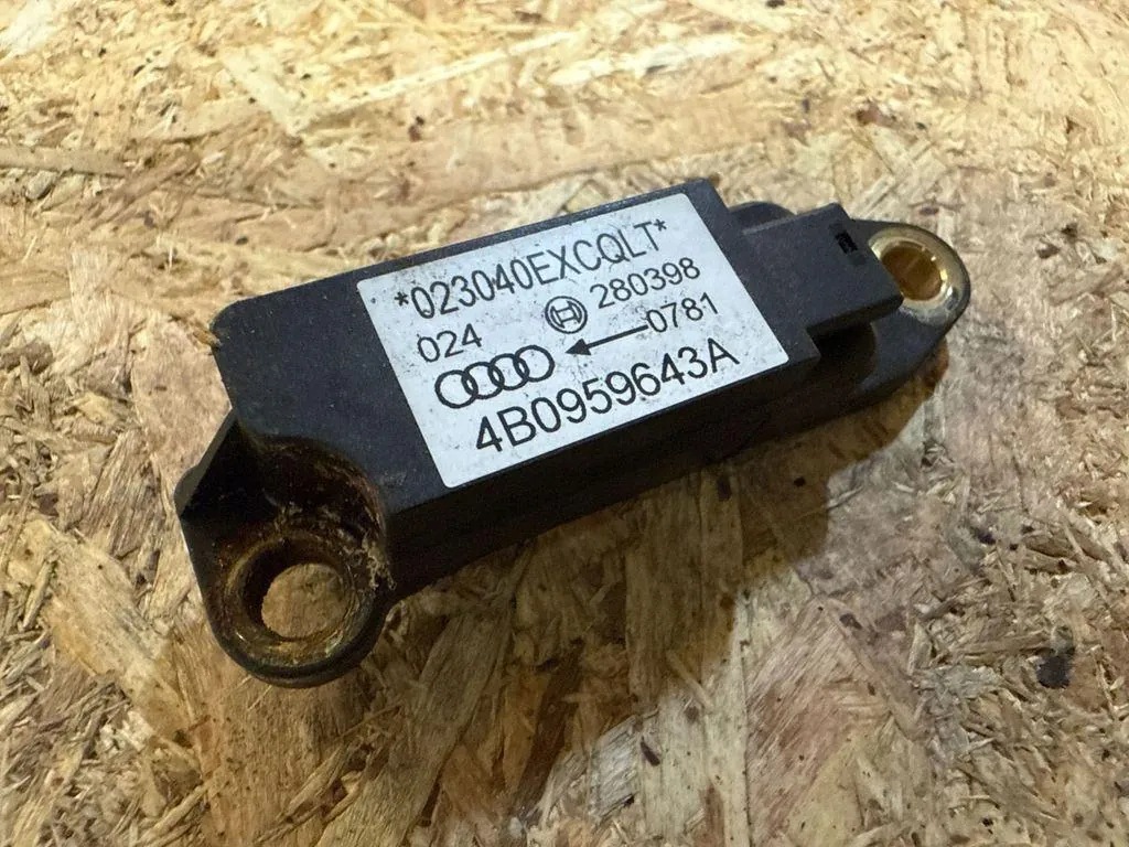 Audi A6 C5 Side Impact Sensor 4B0959643A image 2