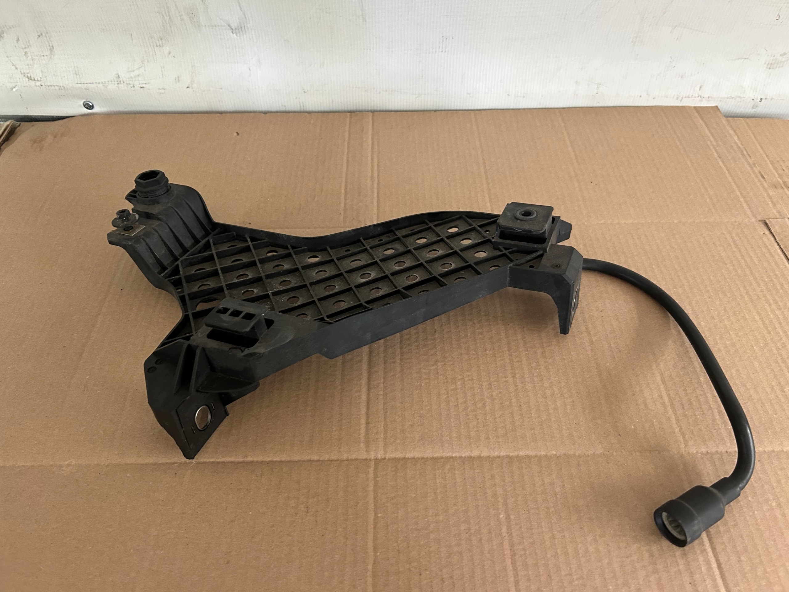 Right Reflector Mount Audi Q3 8U OEM 8U0941453