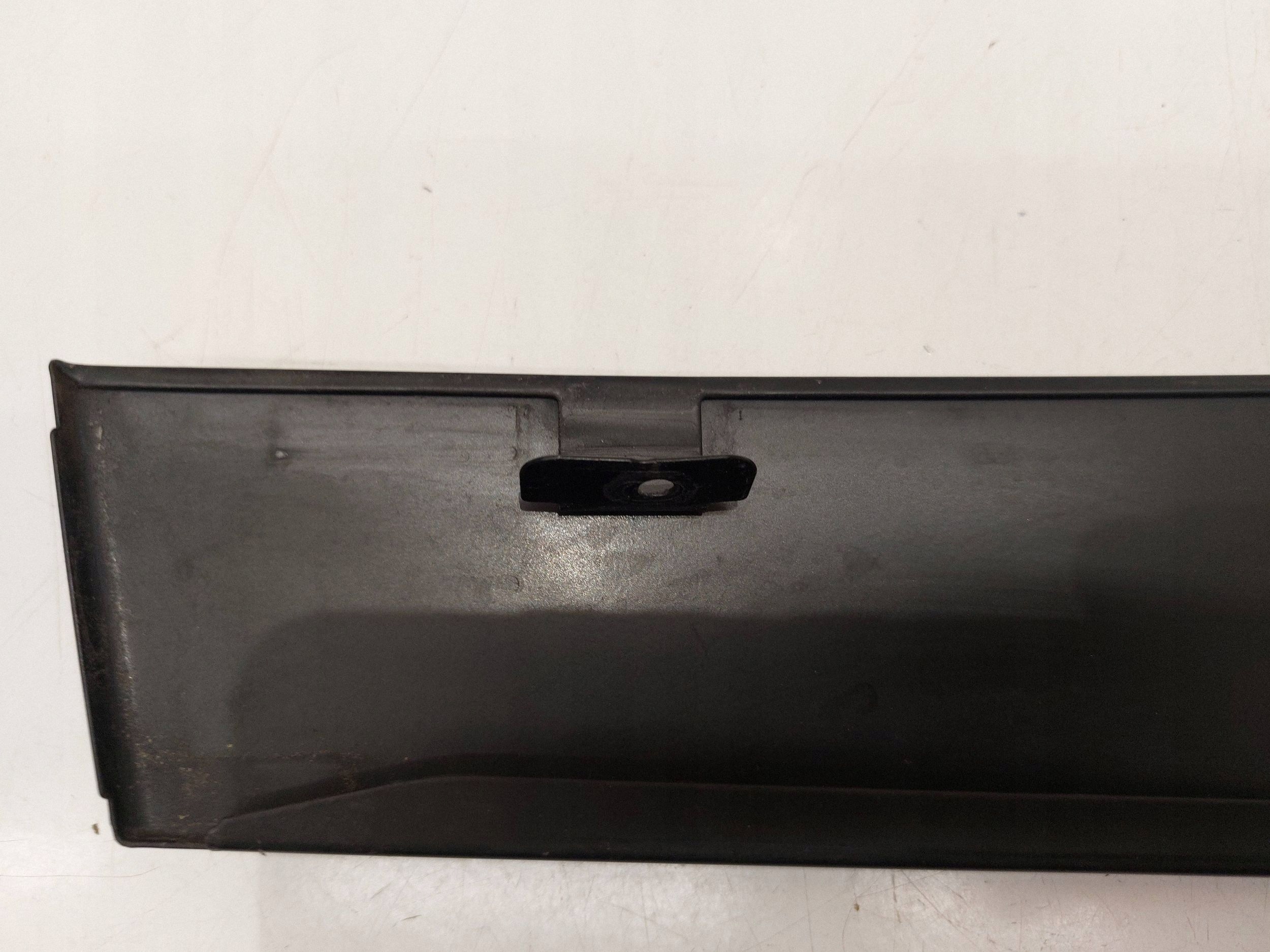Listón / Junta de Ventana Puerta Trasera VW Passat B6 2010 image 3