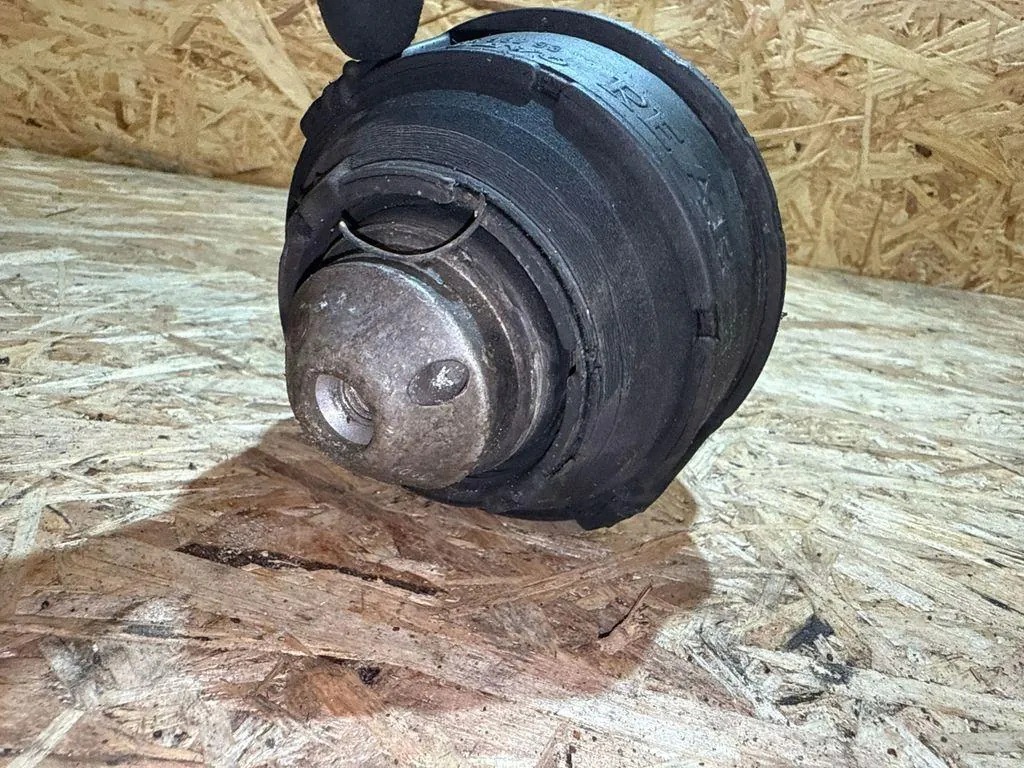 Volvo S60 I 2.4 Support Moteur 8683293 image 4