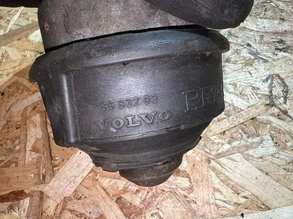Volvo S60 I 2.4 Support Moteur 8683293 image 7