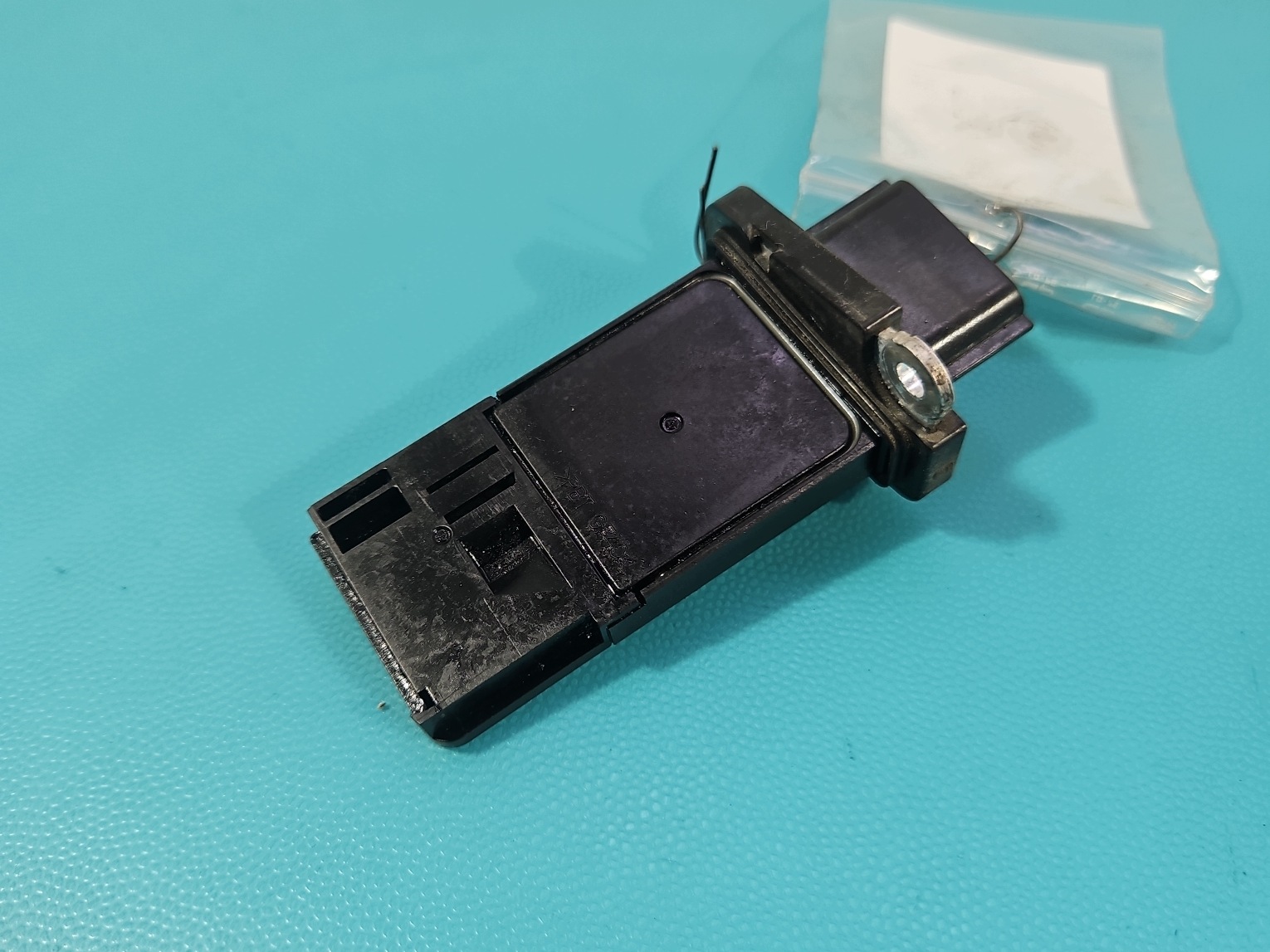 Mass air flow sensor Renault Koleos 2.0 DCI image 2