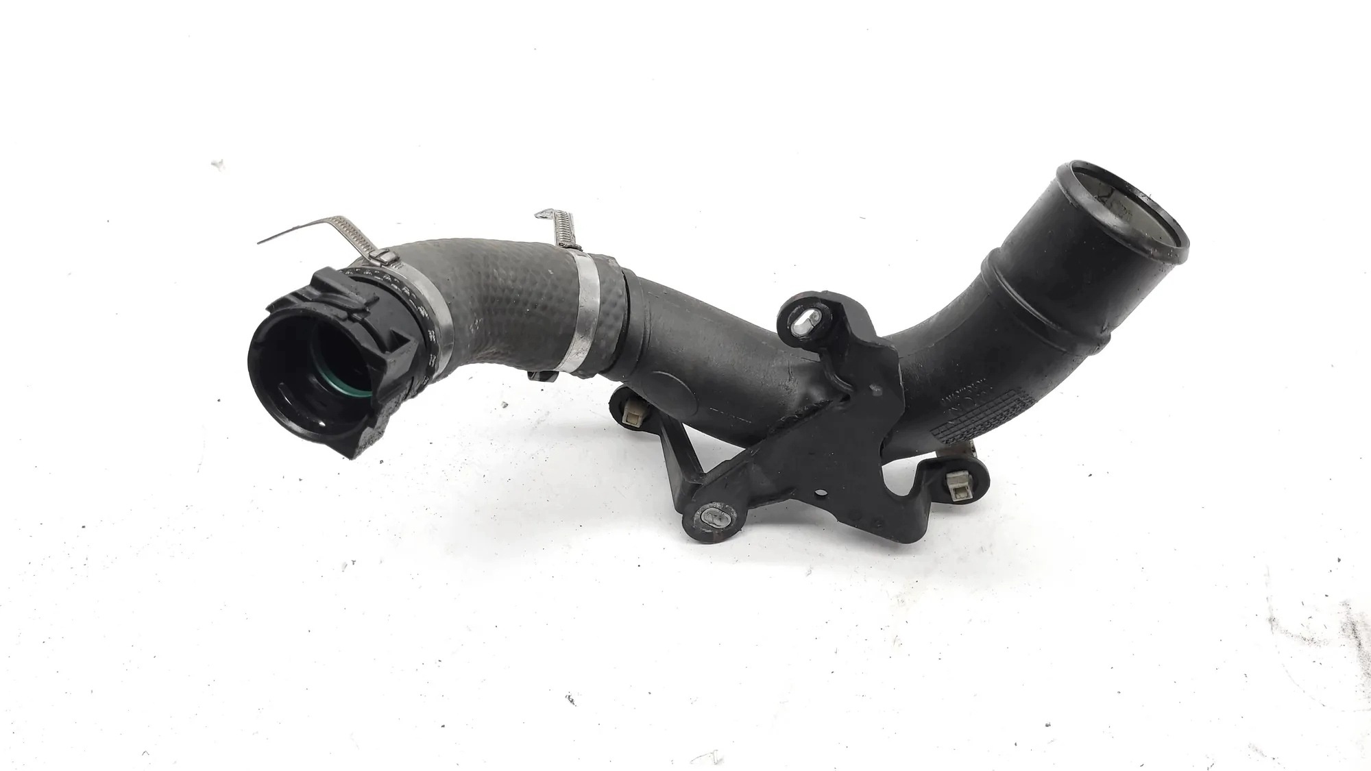 Intercooler Pipe Nissan Juke F15 144609921R 1.2L 85kW 2015