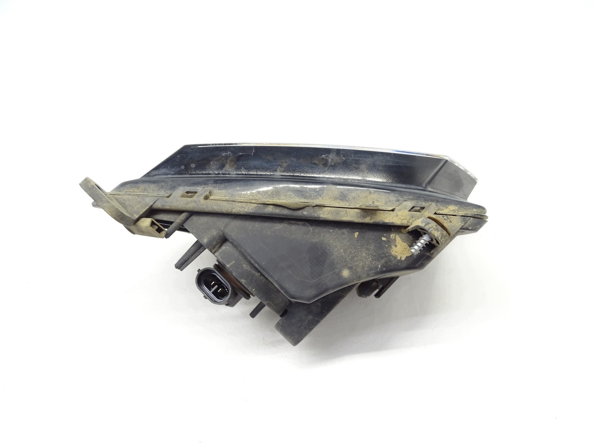 Audi A4 B8 etuvalo oikea 8K0941700