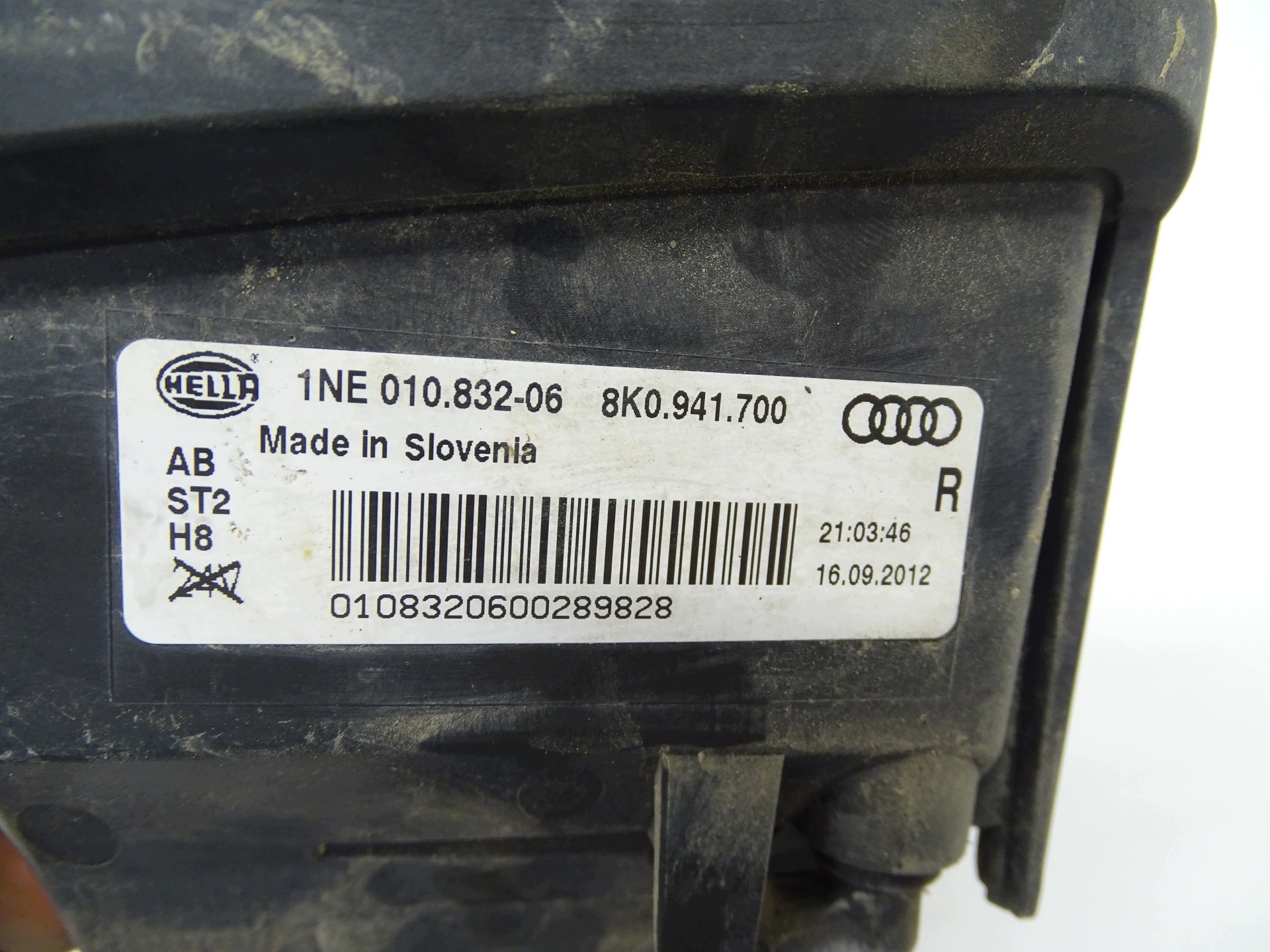 Audi A4 B8 Front Right Halogen Headlight 8K0941700 image 6