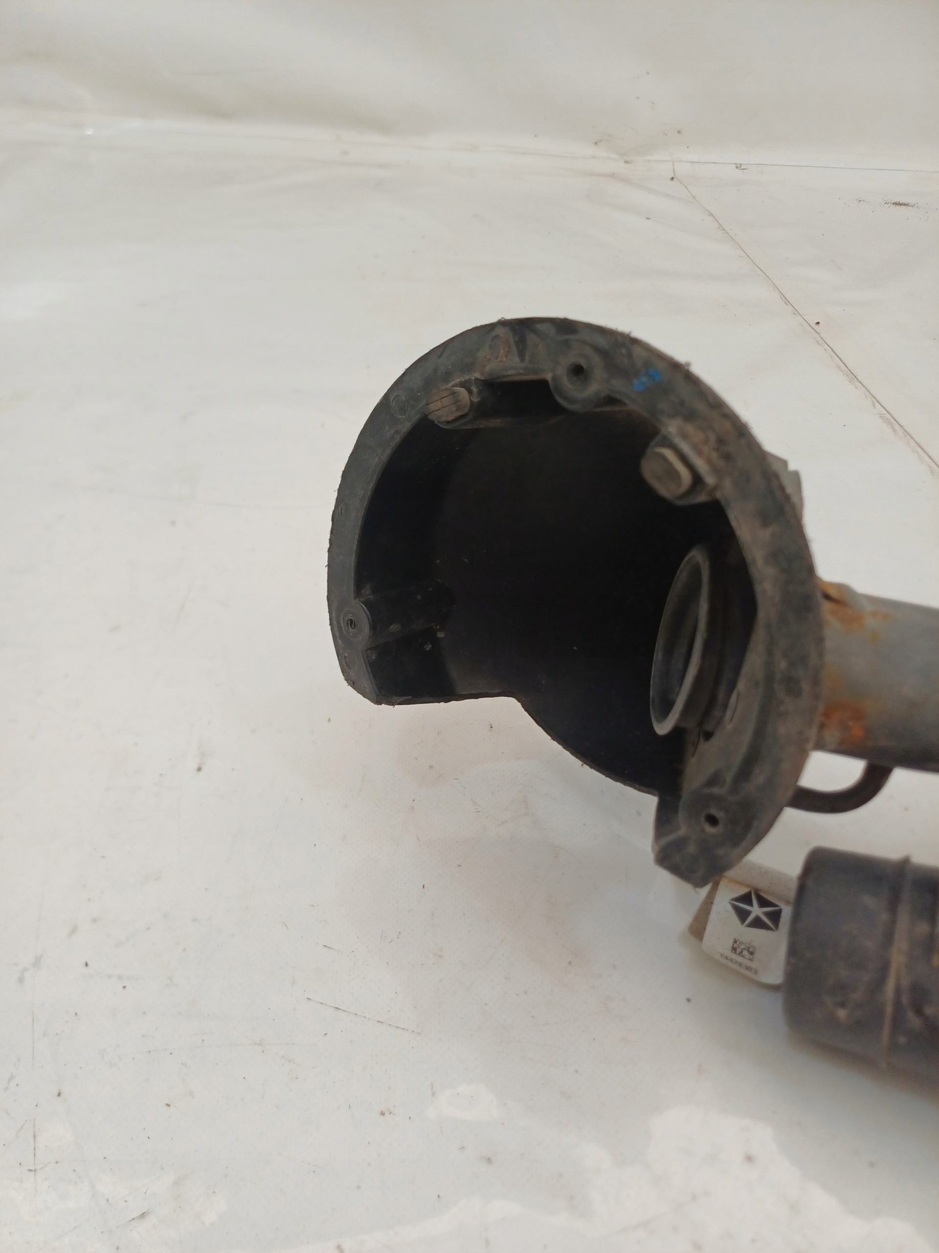 RAM V 19 Tankdeckel 68400787AA USA