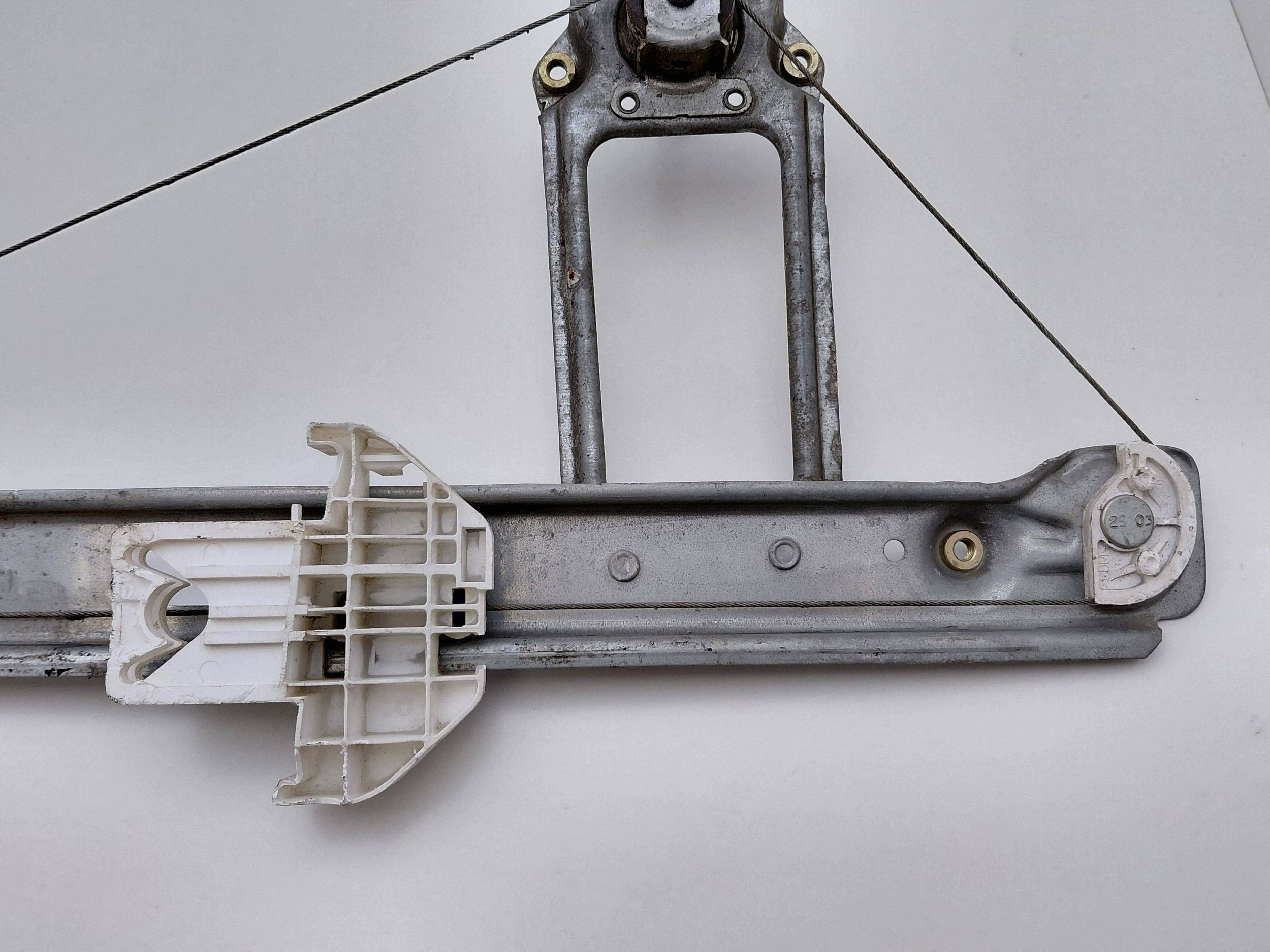 Ford Focus I Manual Window Regulator image 4