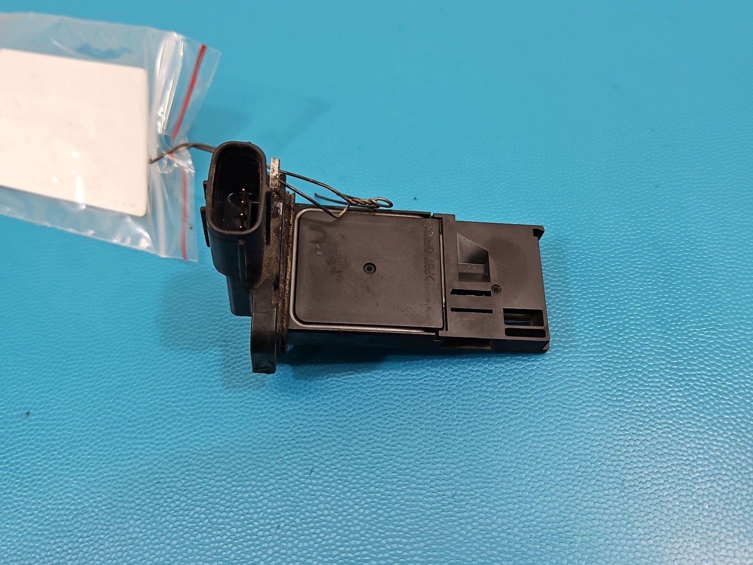 Subaru Forester II 2.0 Boxer MAF Sensor image 3