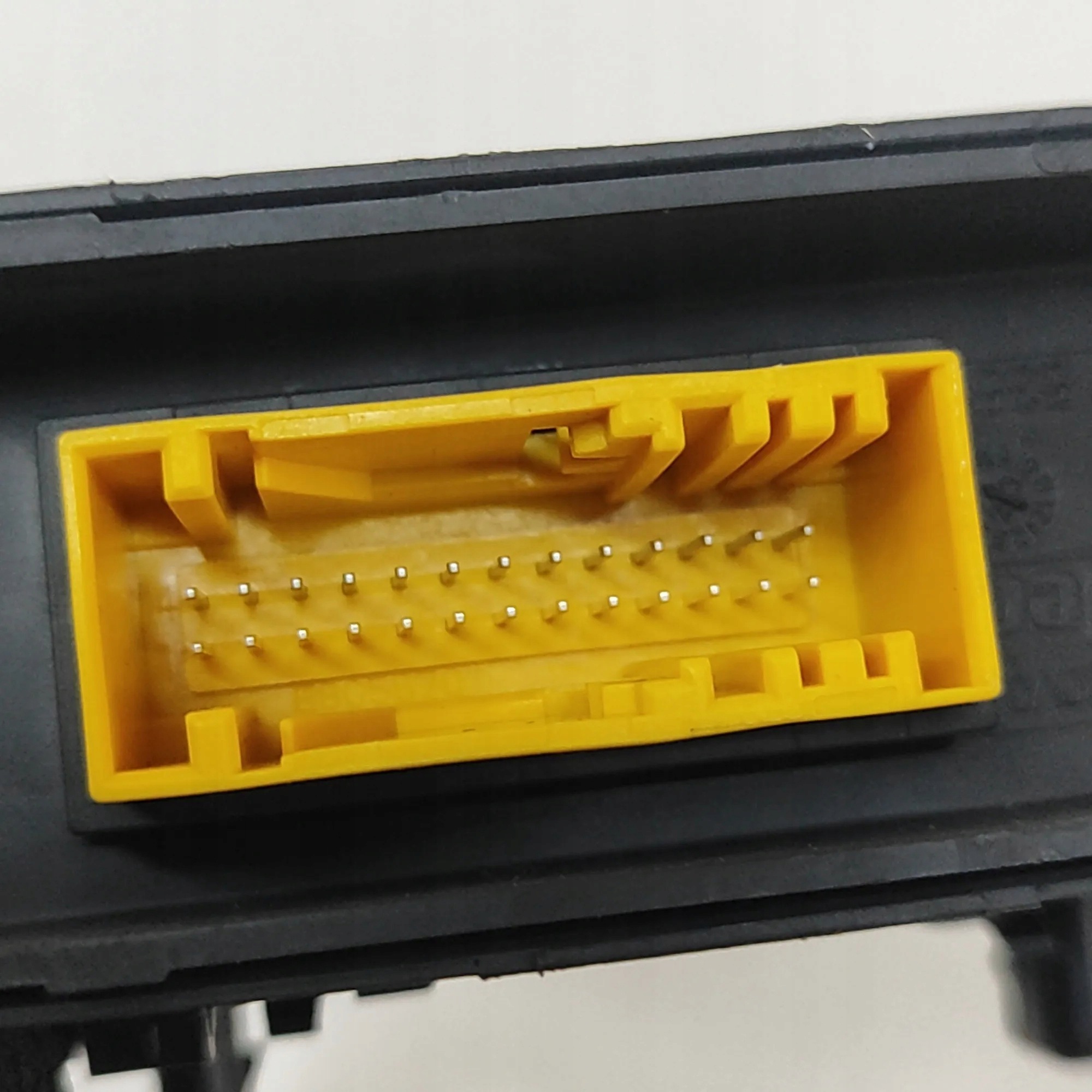 Peugeot 308 III T10 2022 Module LCM 9850440880 image 5