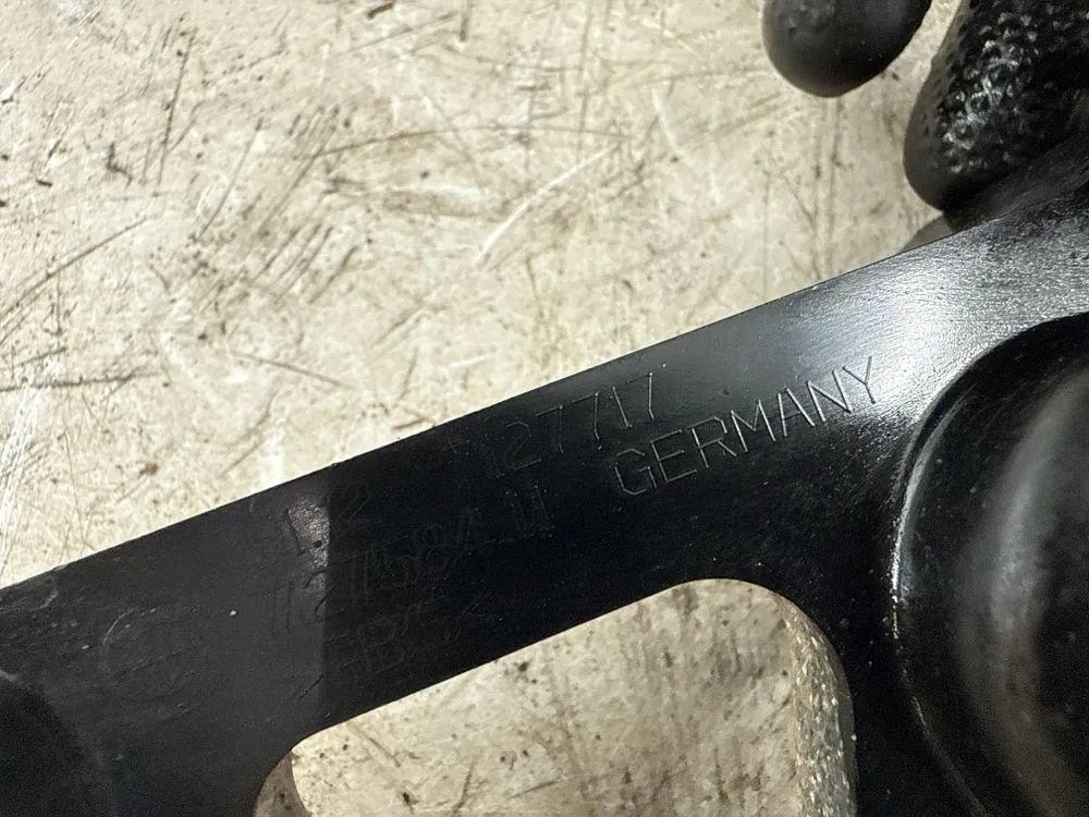 BMW E91 achterste veerbevestiging 7127717 image 6