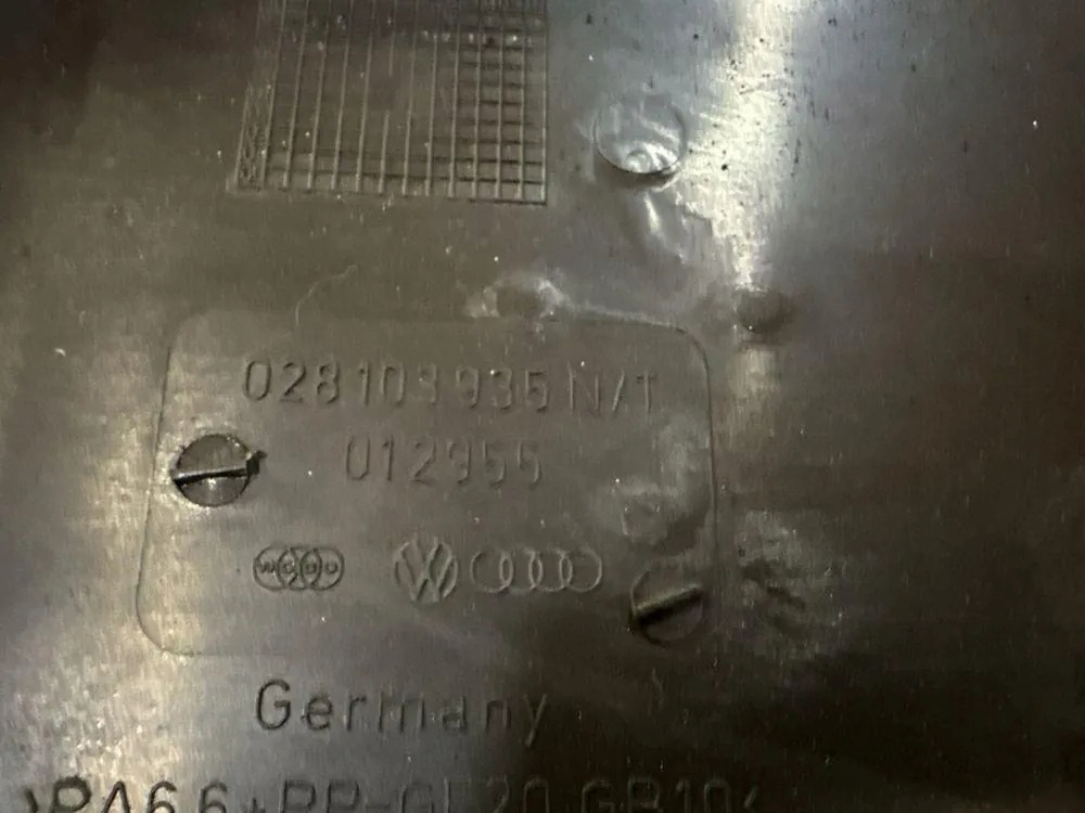 Audi A6 S6 C5 4B 1998 Etummainen moottorin yläsuojus